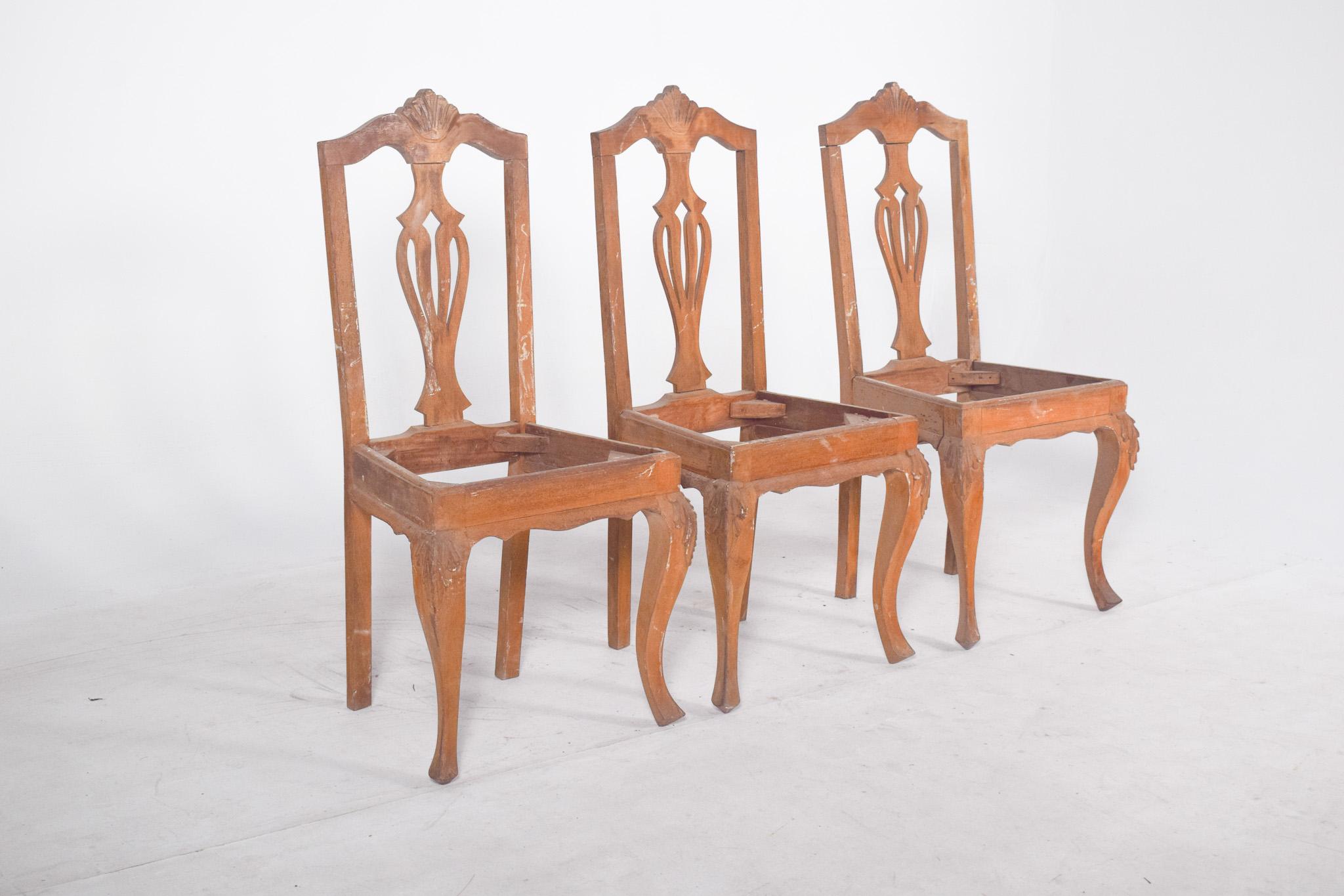Mid-Century moderno Portoghese Tre sedie da pranzo con schienale alto in vendita