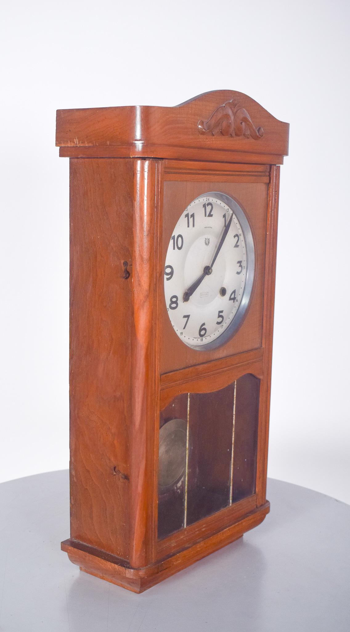 Portuguese Wall Clock, Fábrica Reguladora, SARL im Zustand „Starke Gebrauchsspuren“ im Angebot in Lisboa, Lisboa