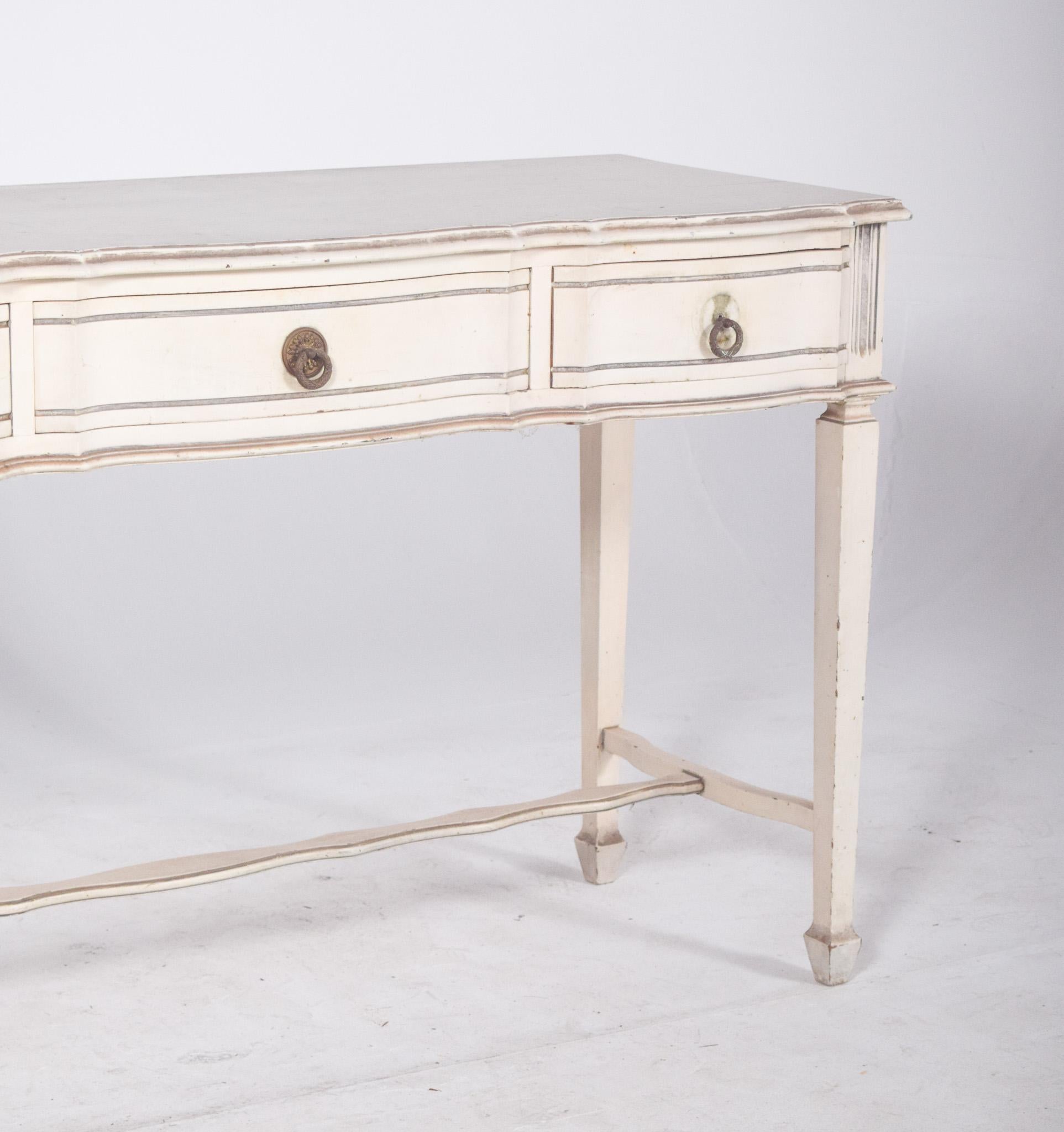 Portuguese White Painted Console In Good Condition For Sale In Lisboa, Lisboa