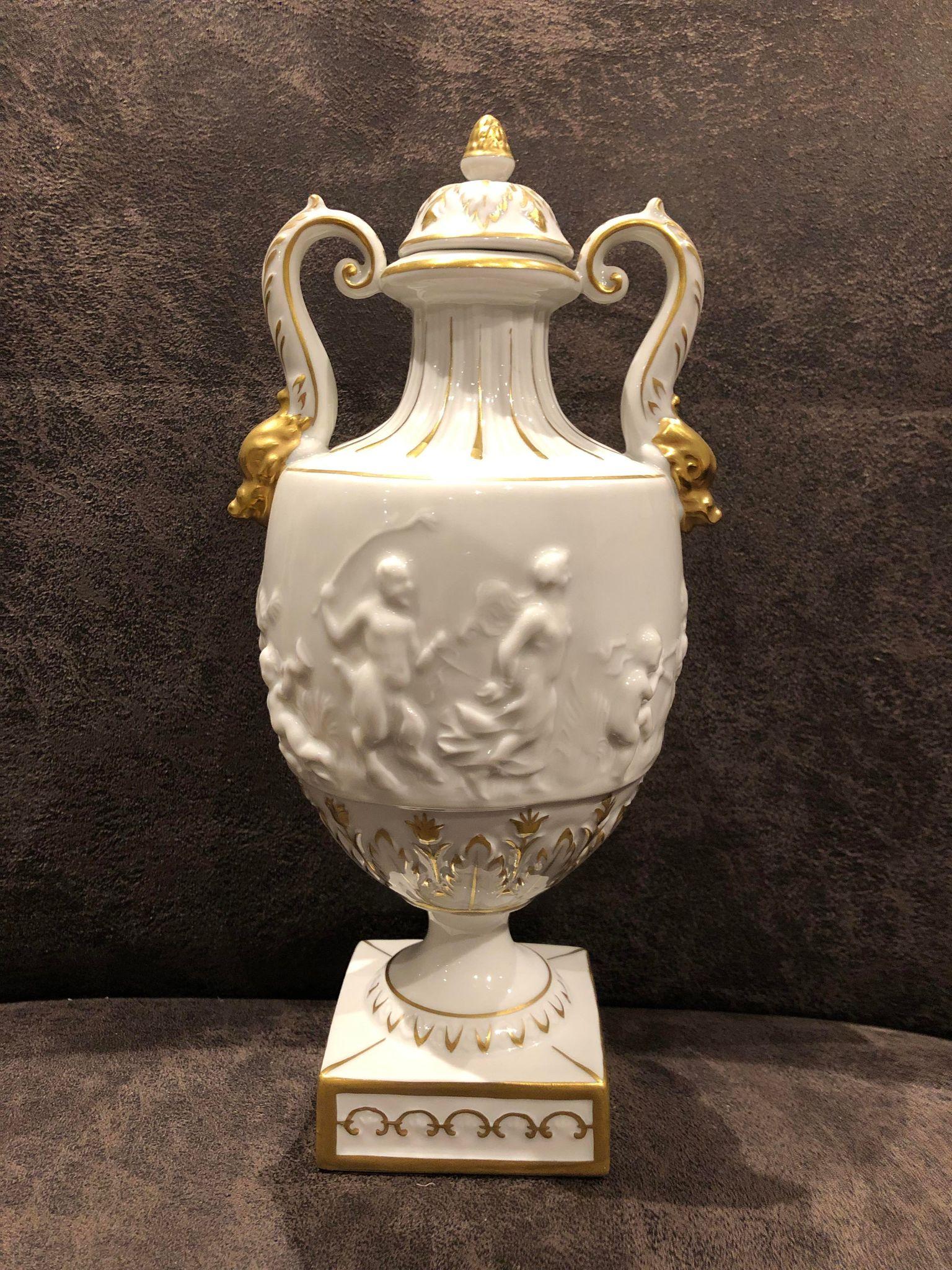 Vase en porcelaine plaque Porzellanmanufactur Bon état - En vente à Asker, 30