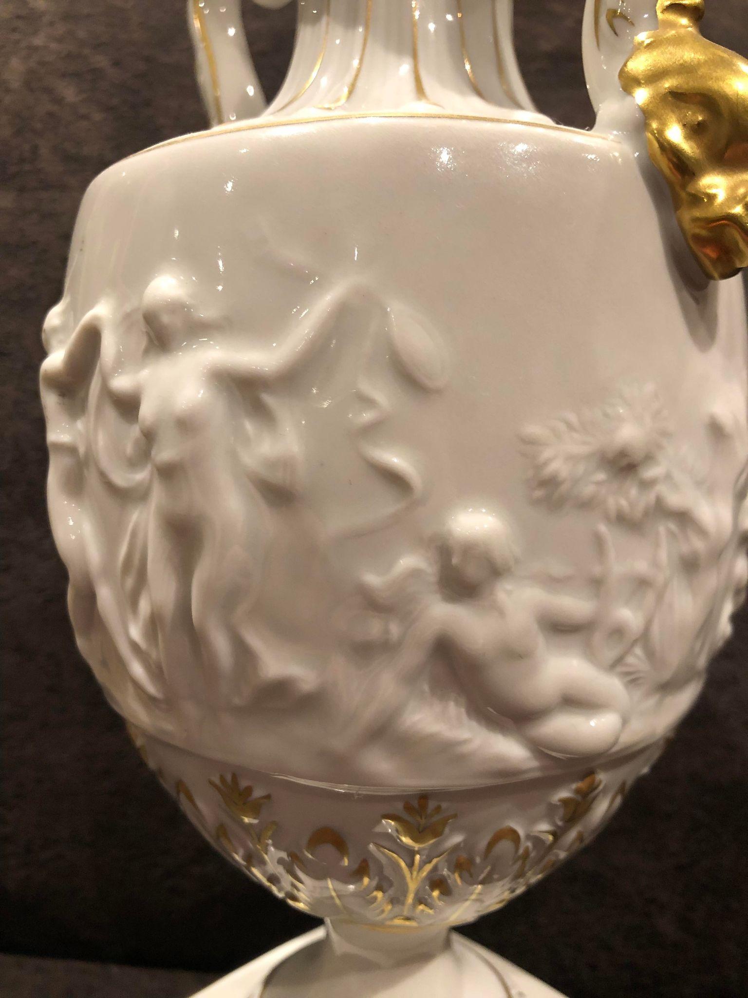 Vase en porcelaine plaque Porzellanmanufactur en vente 2