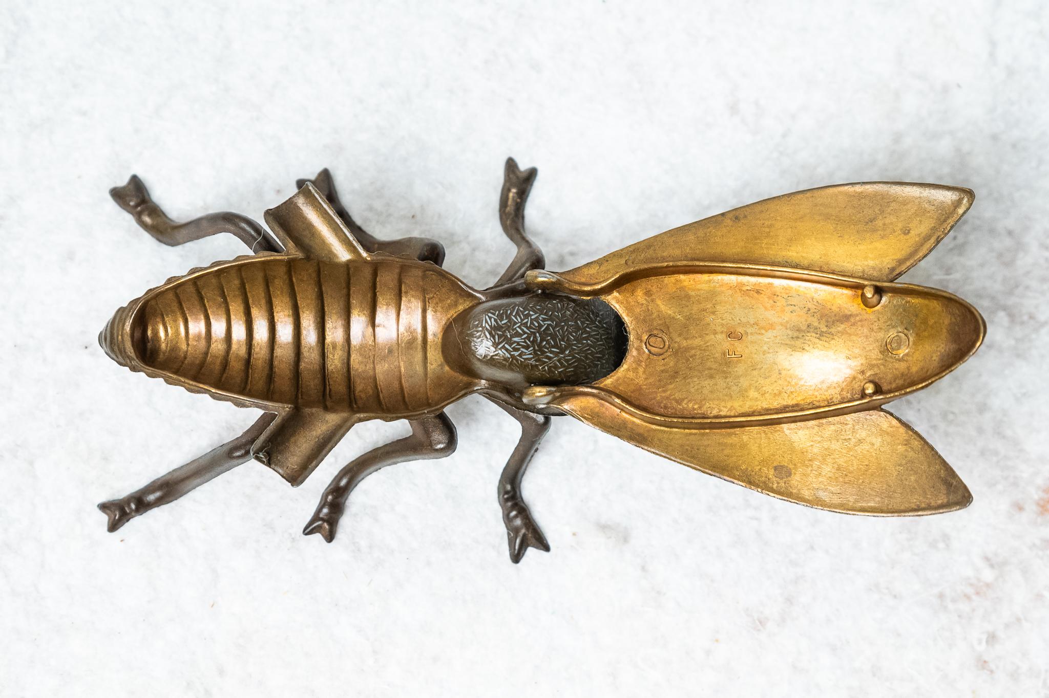Late 20th Century Cendrier mouche en bronze, 1970 en vente