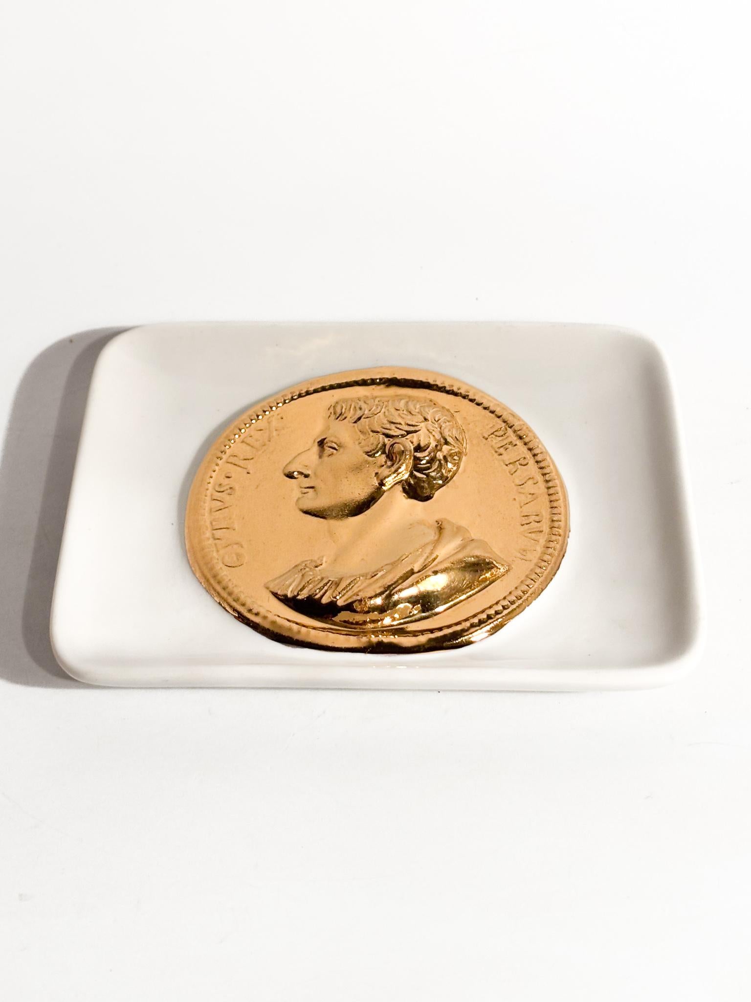 Posacenere a Vaschetta con Decoro Moneta Romana Anni 50 (Moderne der Mitte des Jahrhunderts) im Angebot