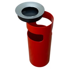 Cenicero con paragüero de Gino Colombini para Kartell, años 70
