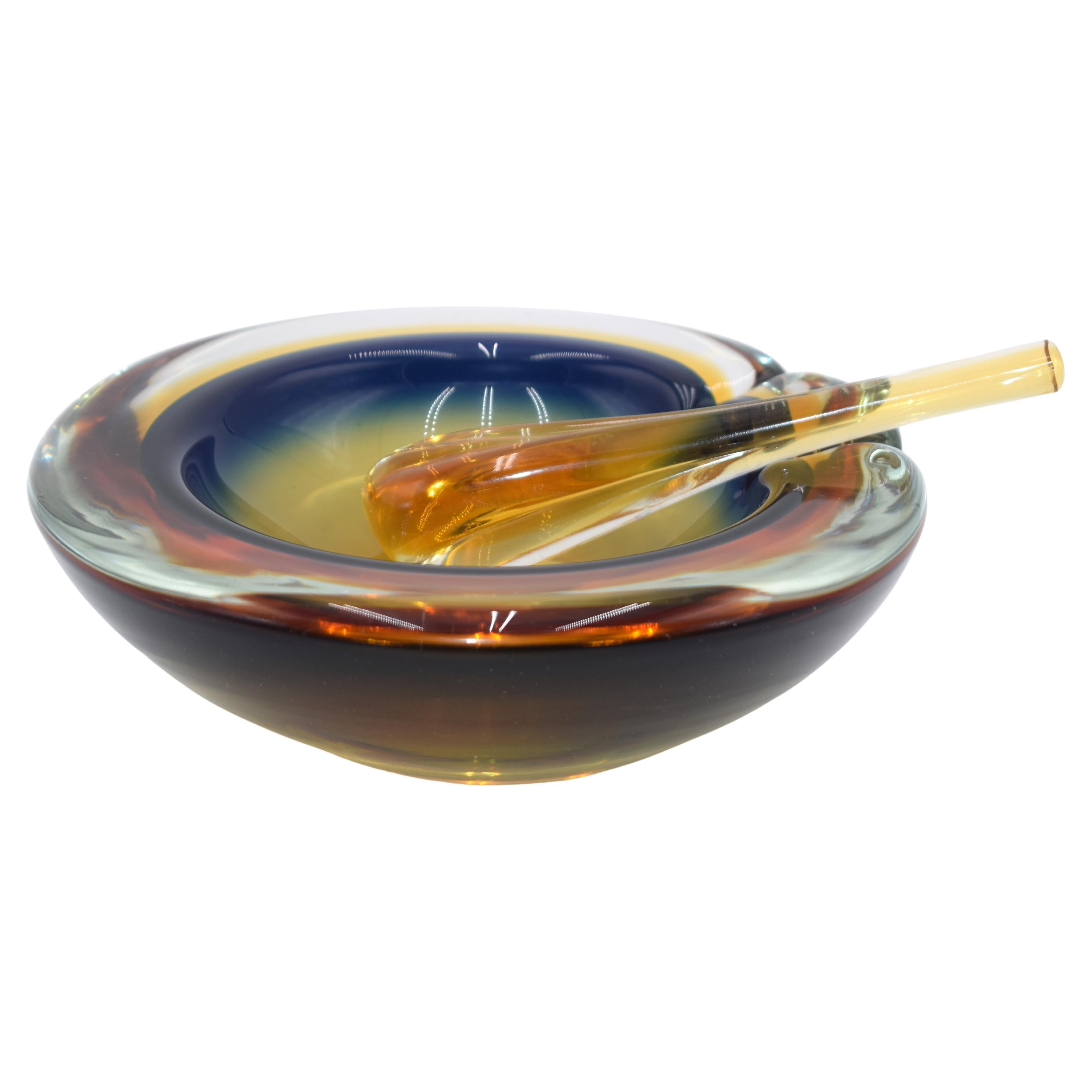 Murano ashtray with cigar extinguisher, 1970s.