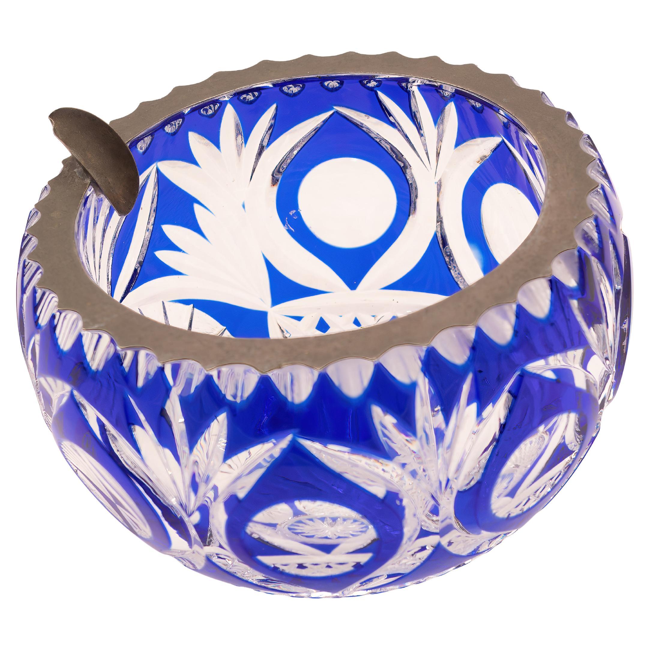 Cenicero de cristal de Bohemia grabado, Francia, años 60