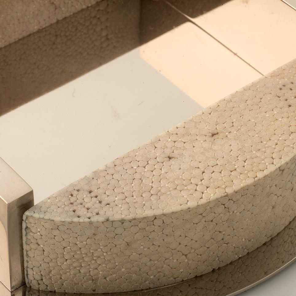 CENICERO DE MESA  en piel de gamuza  y detalles metálicos  diseño moderno Art Decó en venta