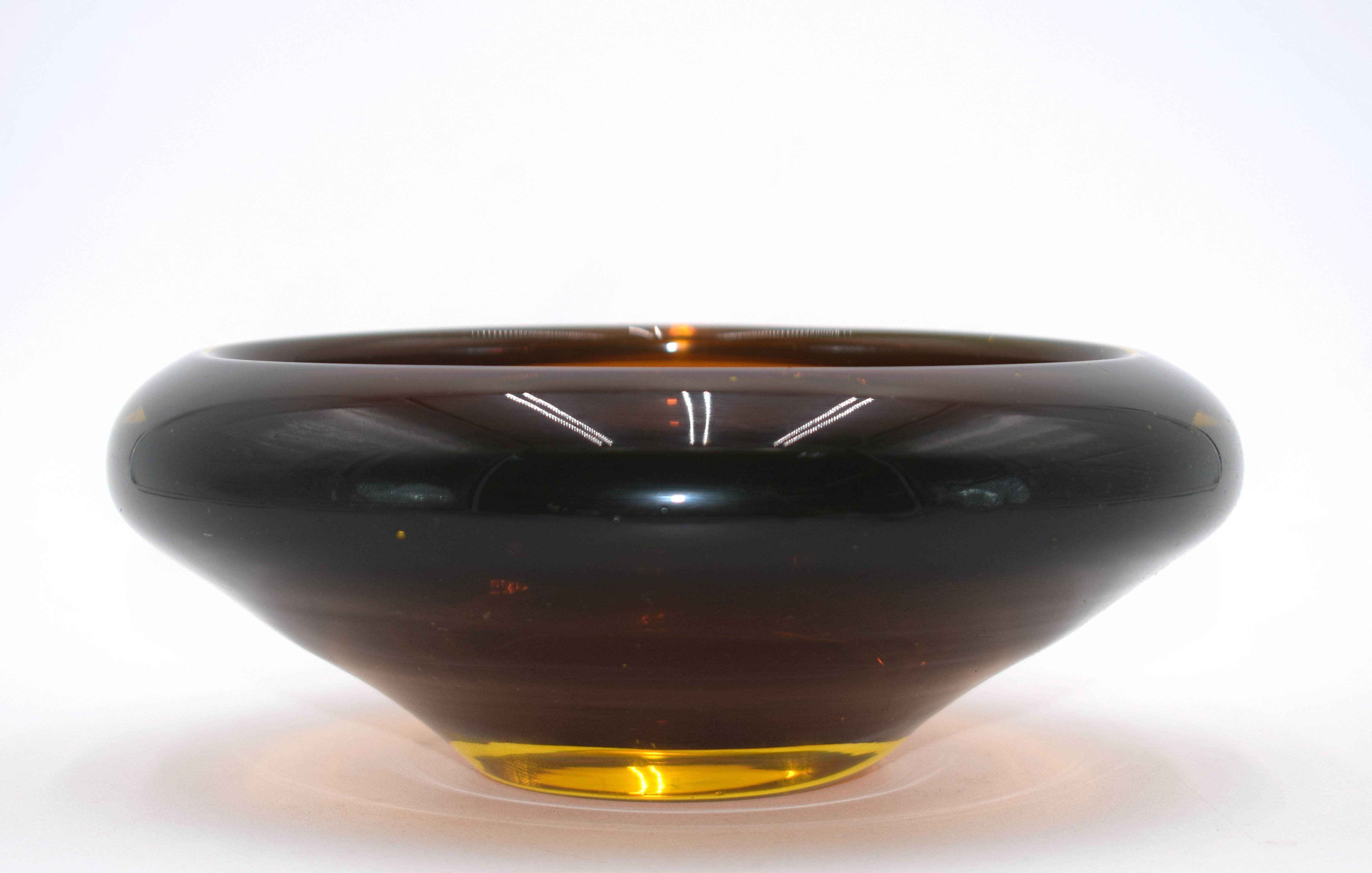 Italian Murano glass ashtray, 1970s. For Sale