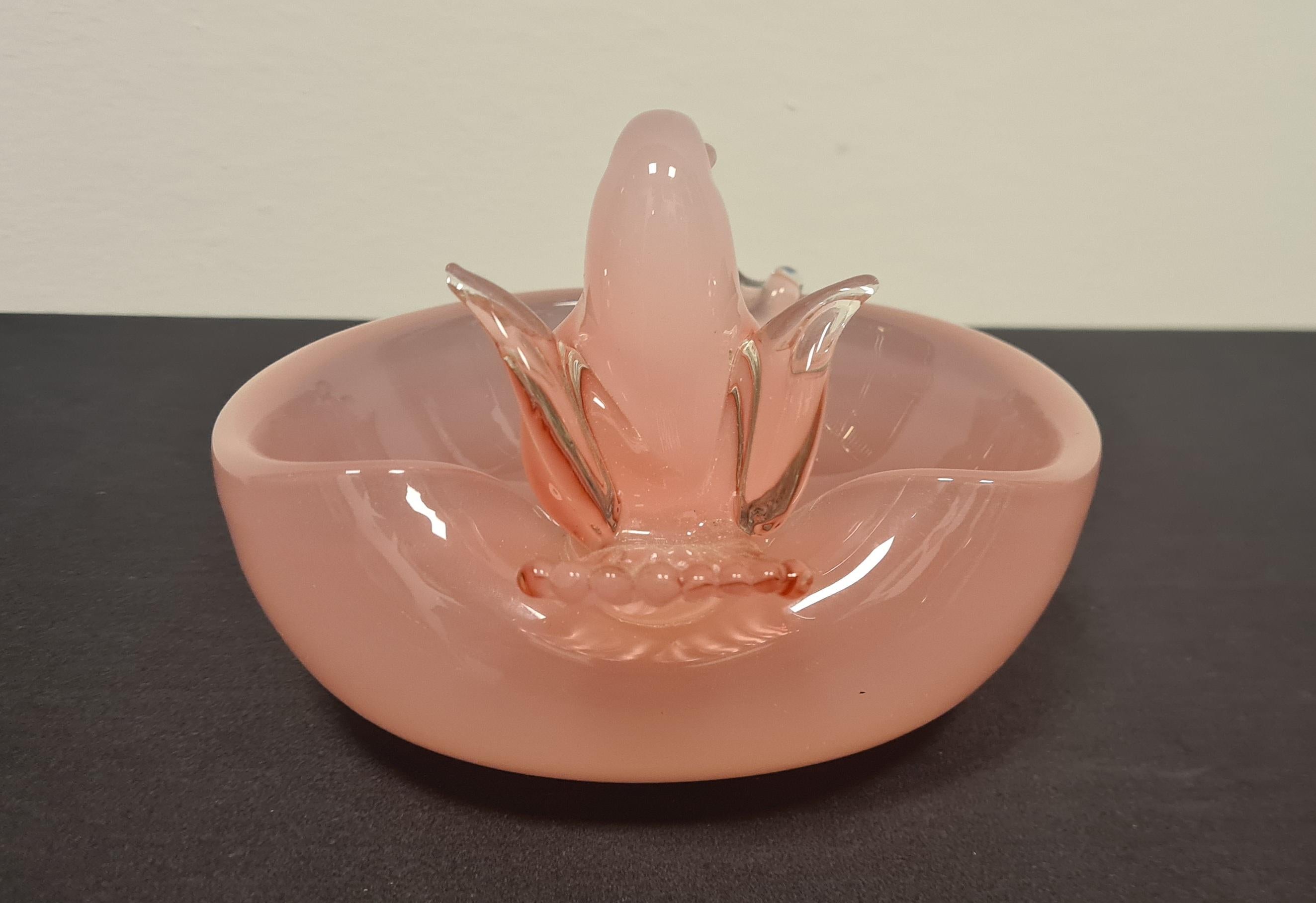 Late 20th Century Opalescent pink glass ashtray by Archimede Seguso For Sale