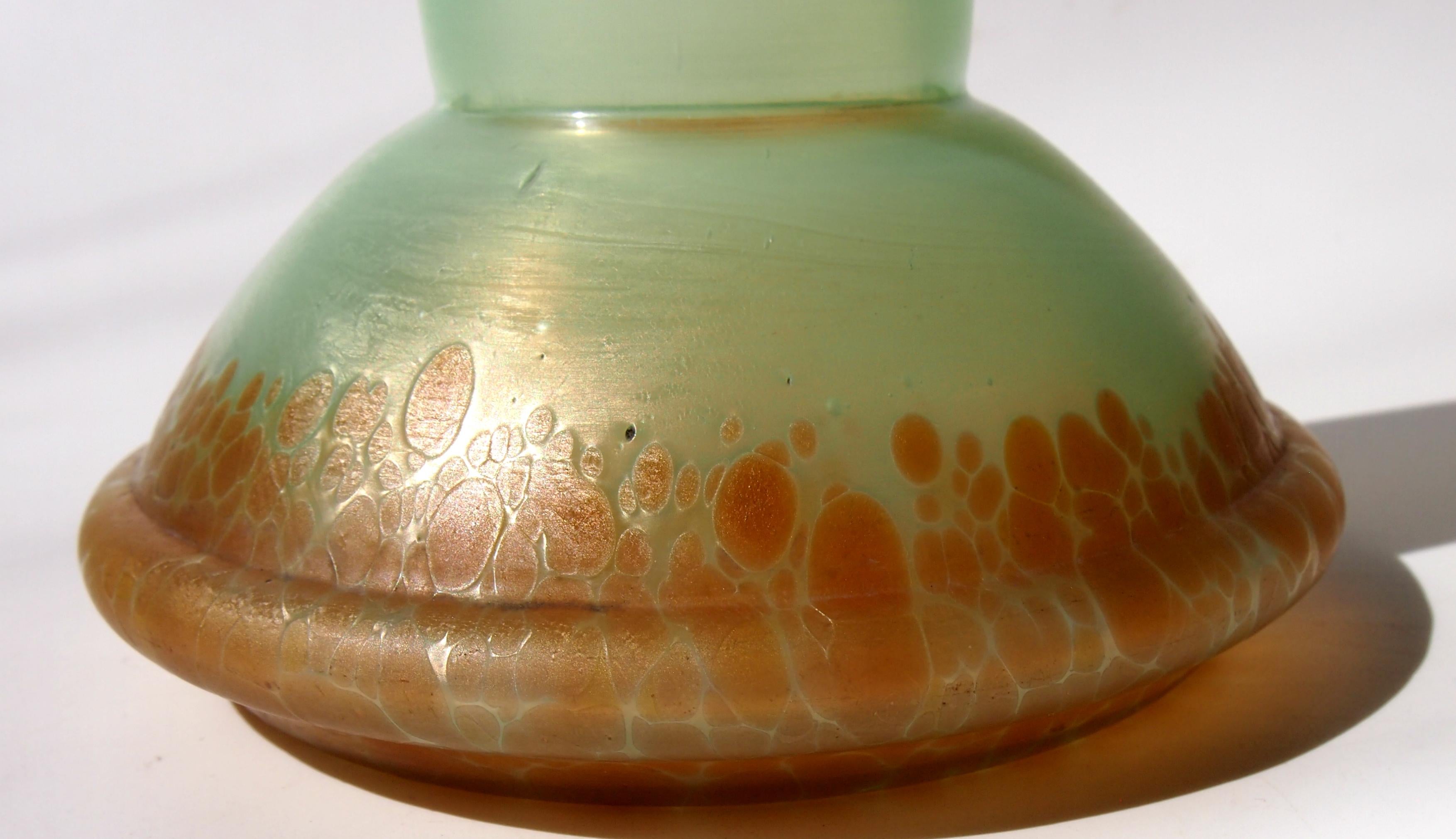 German Poschinger Iridised Art Nouveau Glass Vase circa 1900 For Sale 1