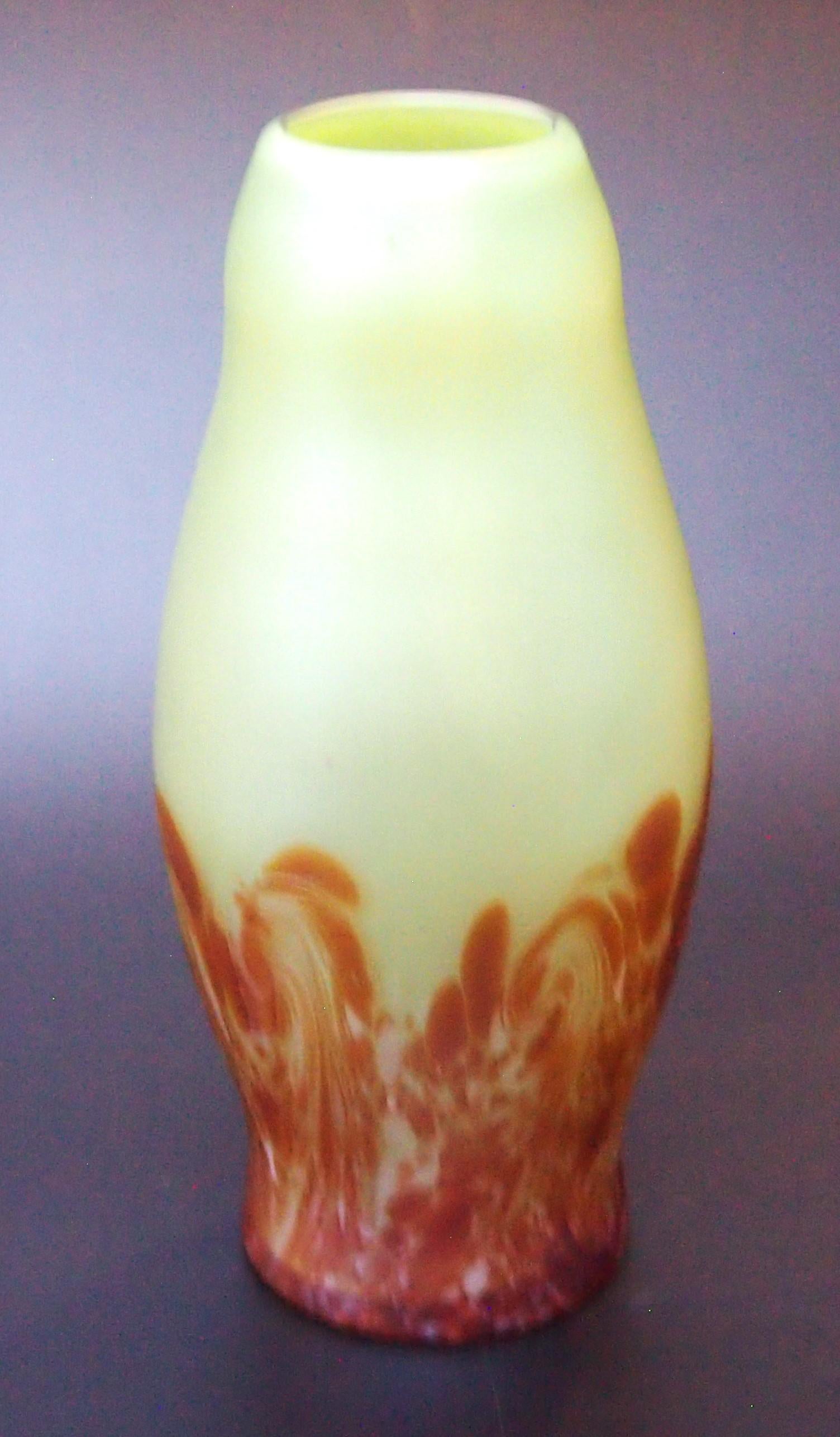 Vaso in vetro di Poschinger giallo iridato e miele screziato del 1900 circa in vendita 1