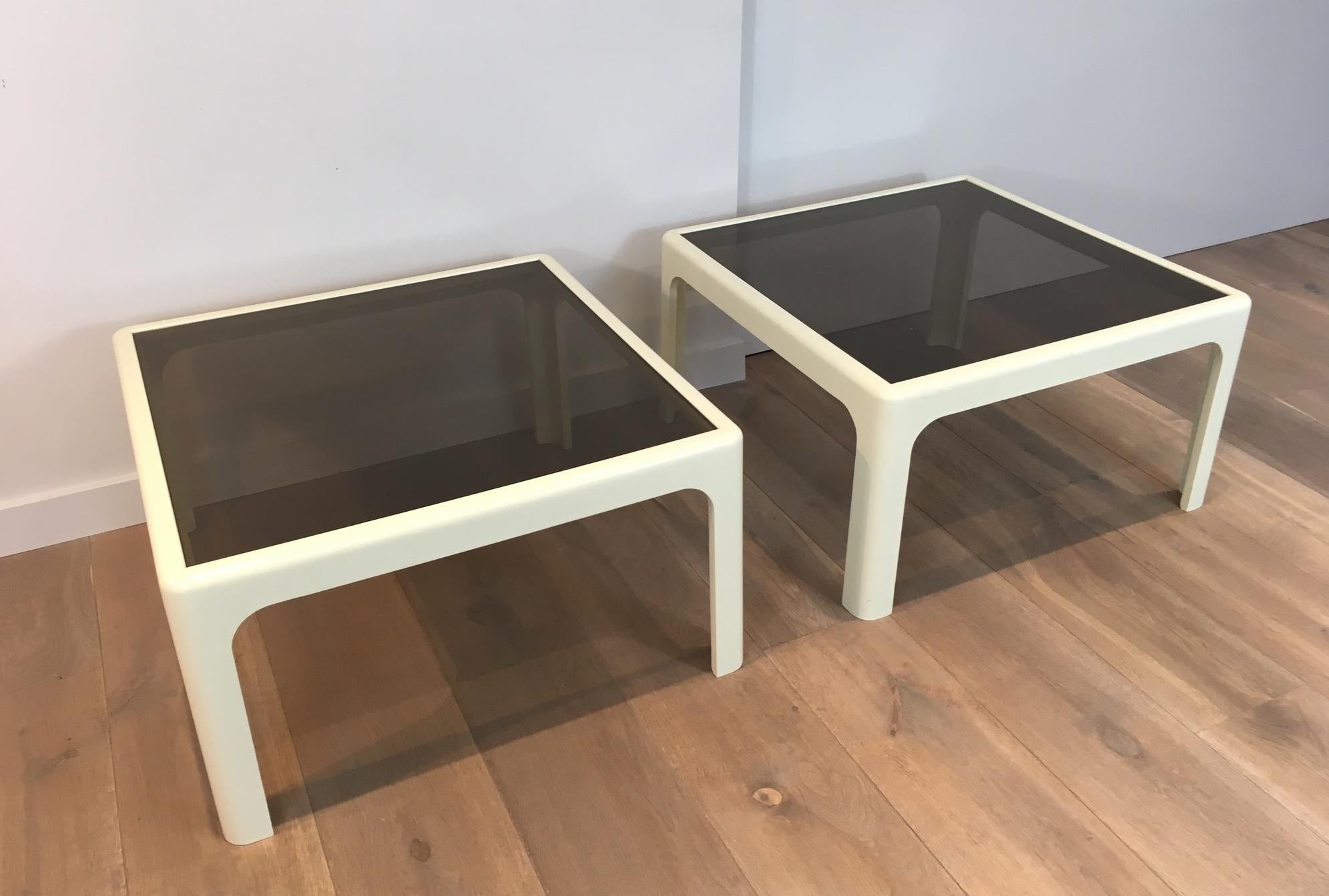 Pair of Large White Fiberglass Side Tables. German work signed Poschinger. 1970s For Sale 14