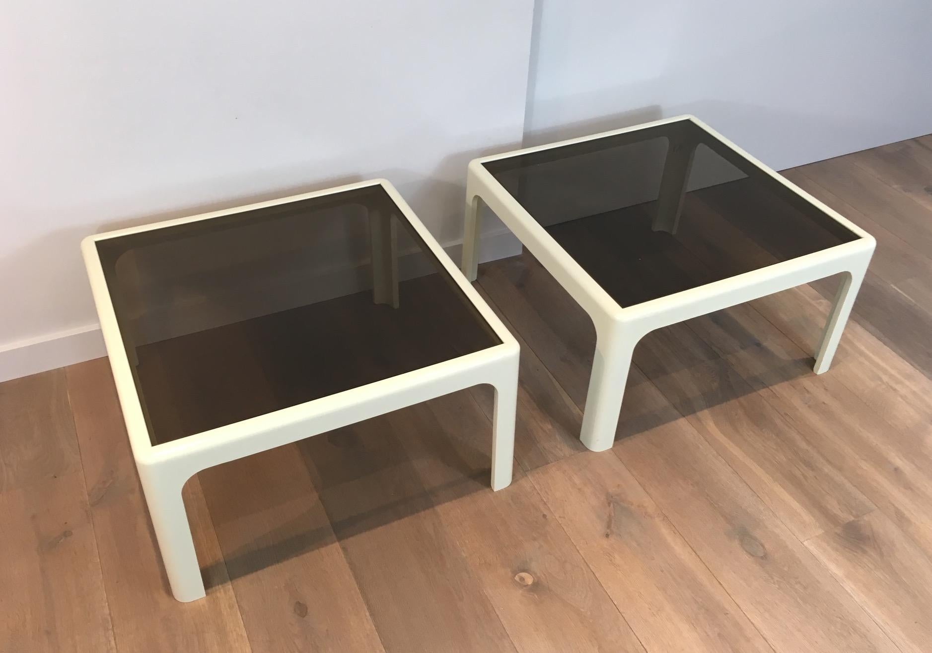 Pair of Large White Fiberglass Side Tables. German work signed Poschinger. 1970s For Sale 3