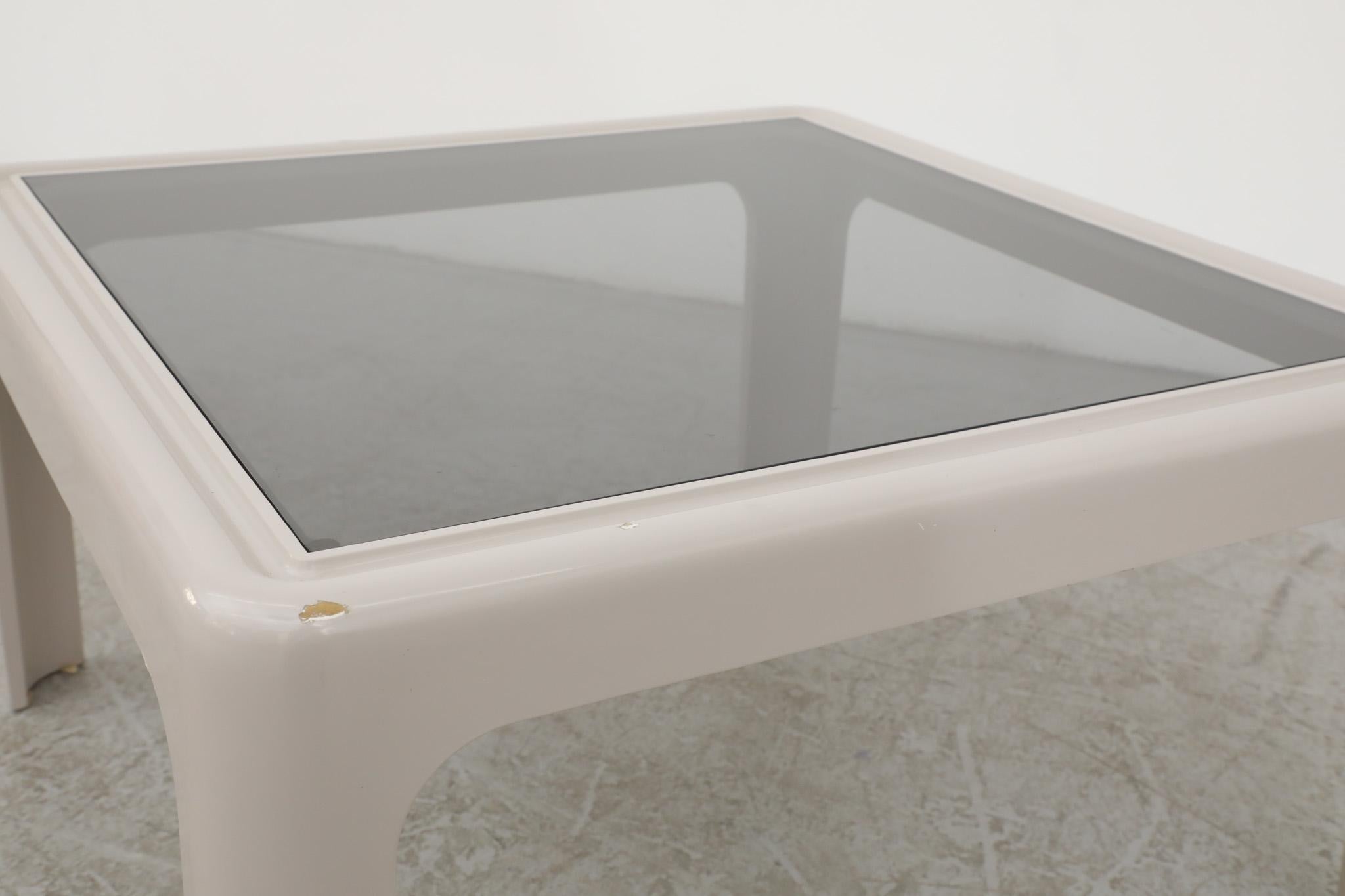 Poschinger Pur-Möbel Table basse carrée en verre gris pâle et bronze MOD Acrylique en vente 6