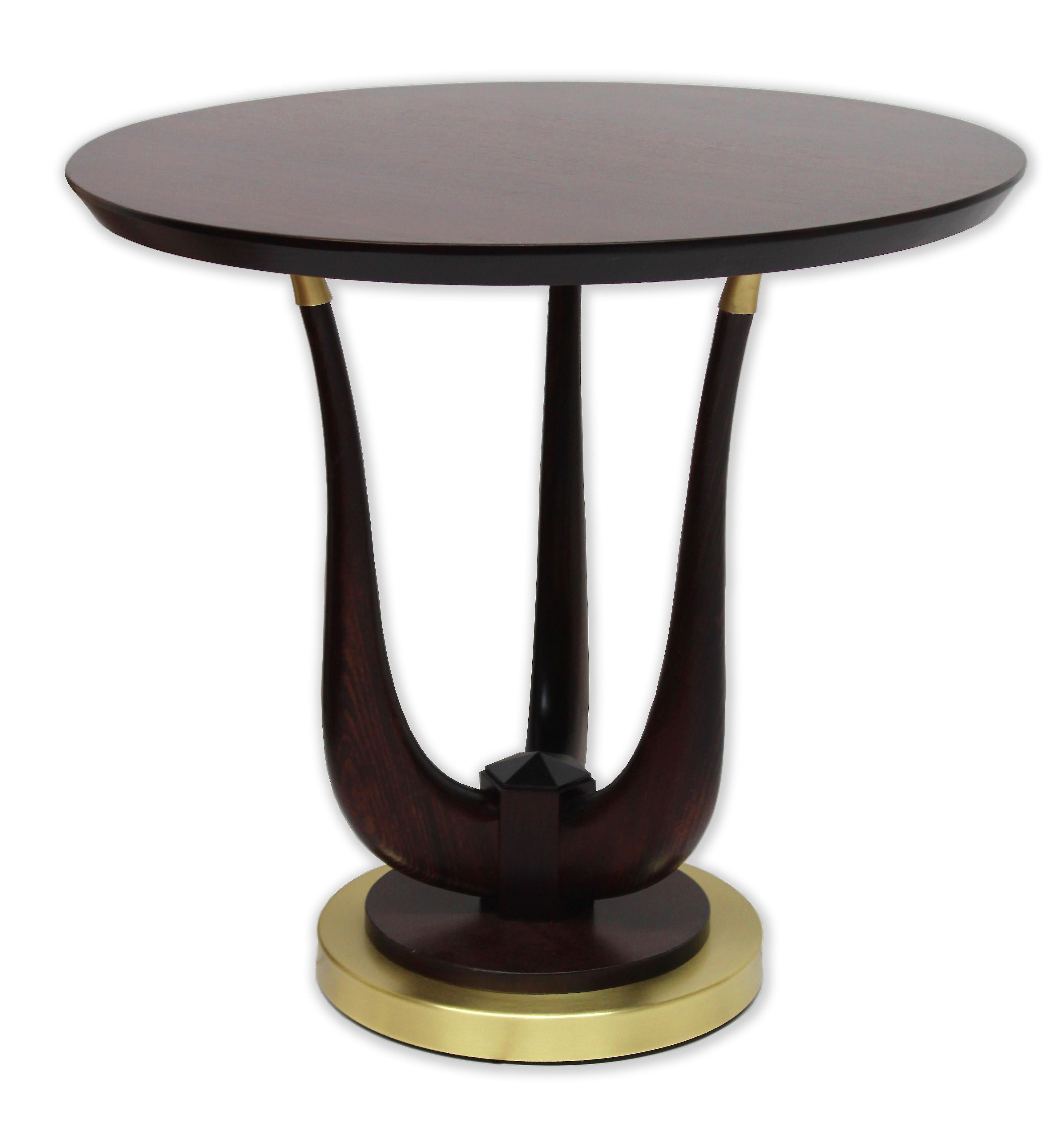 POSEIDON Table d'appoint ronde Brown avec plateau en bois et embouts en laiton satiné  en vente