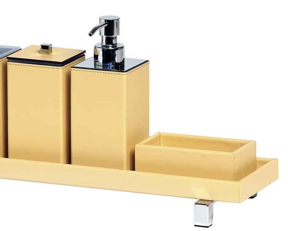italien Ensemble de salle de bain carrée en cuir jaune Poseidon en vente