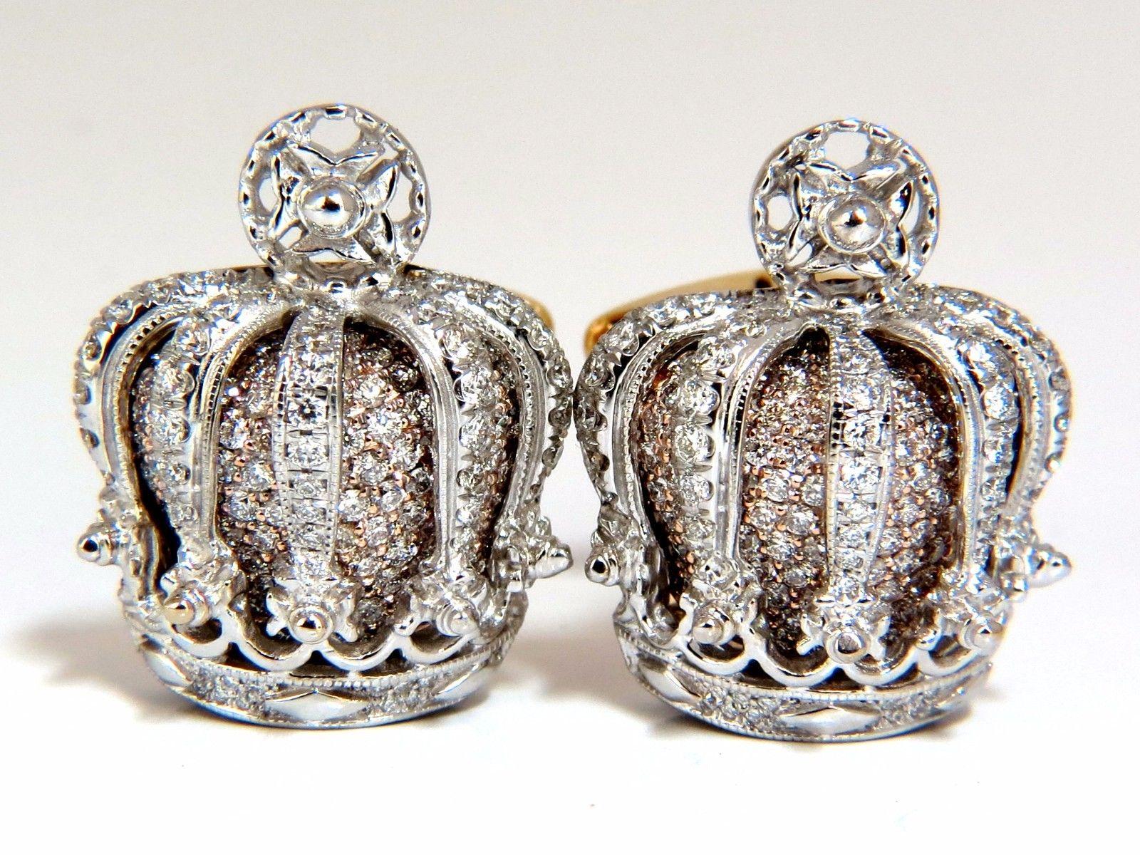 Posh Regal Britt.

Natural Diamonds Royal Crown Cufflinks.
3D details, composed of several layers.

Raised puff dome Crown shape


Mounted in the classical bead set,

French Pave form.


6.00ct. Rounds full cut brilliant diamonds.
F-G color

Vs-1
