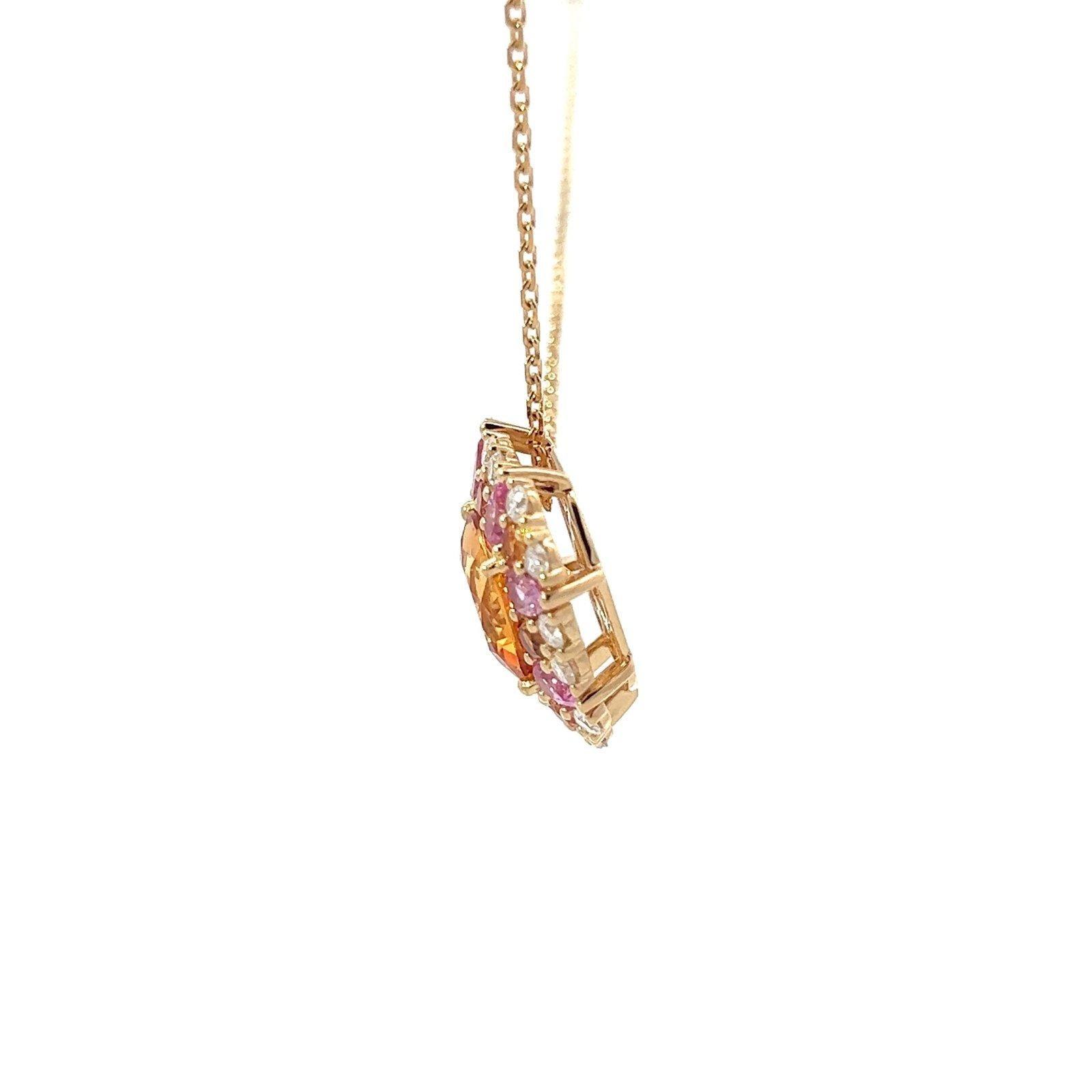 Taille coussin antique Collier exclusif en or jaune 18K avec citrine, saphirs et diamants en vente