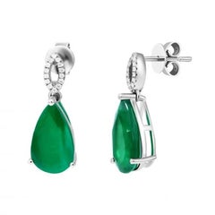 Posh Emerald Diamond 18K Gold Earrings Dangle for Her