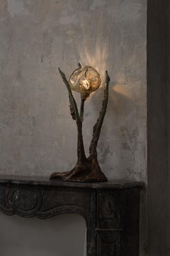 Lampe de table en bronze et verre soufflé, 1 lumière, par Emilie Lemardeley