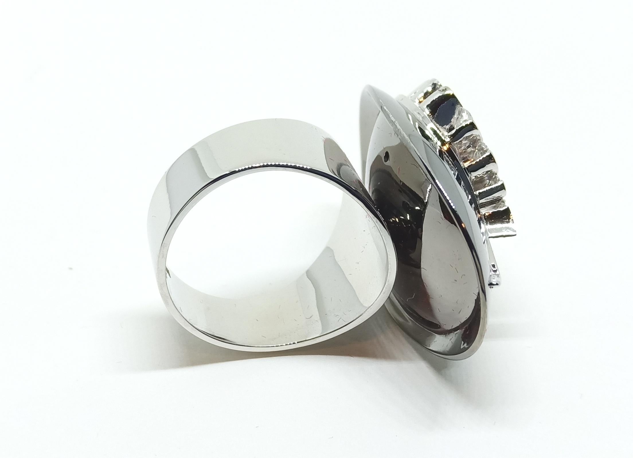 Contemporary Exclusivity will Gawk at One of a Kind White Diamond Cocktail Gold Ring For Sale