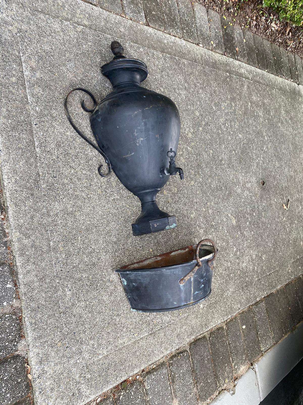 Possibly 19th-20th Century French Copper Two-Piece Lavabo In Good Condition For Sale In Atlanta, GA