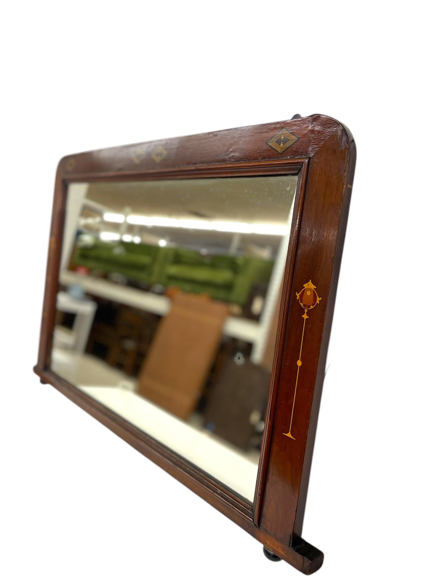 Possiblement Antique Arts and Crafts Painted Mahogany Toned Wall Mirror (miroir peint en acajou) Bon état - En vente à Seattle, WA