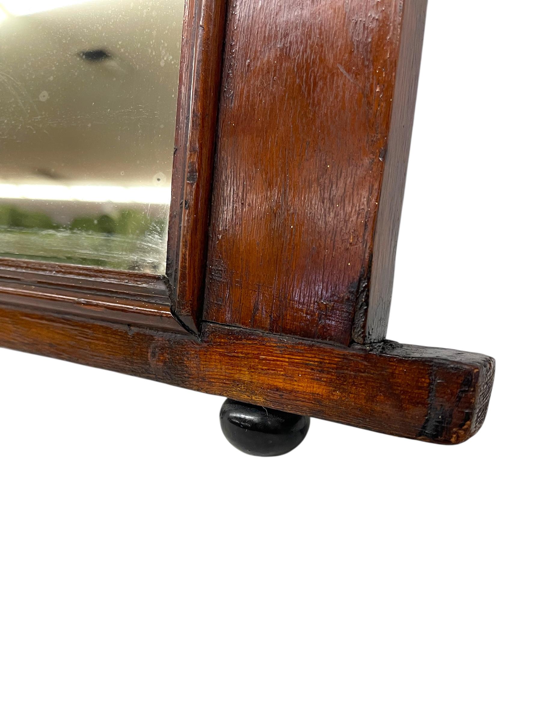 20ième siècle Possiblement Antique Arts and Crafts Painted Mahogany Toned Wall Mirror (miroir peint en acajou) en vente