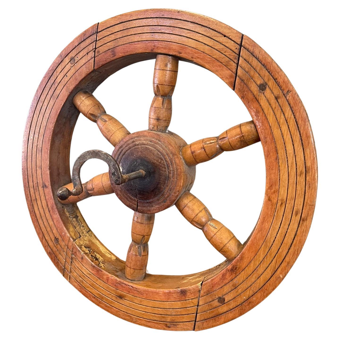 Forse antico arcolaio in legno.