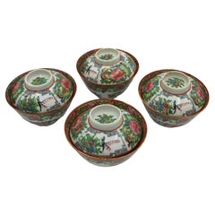 Ensemble de 4 bols à riz couverts de roses de marque Post-1911, exportation chinoise
