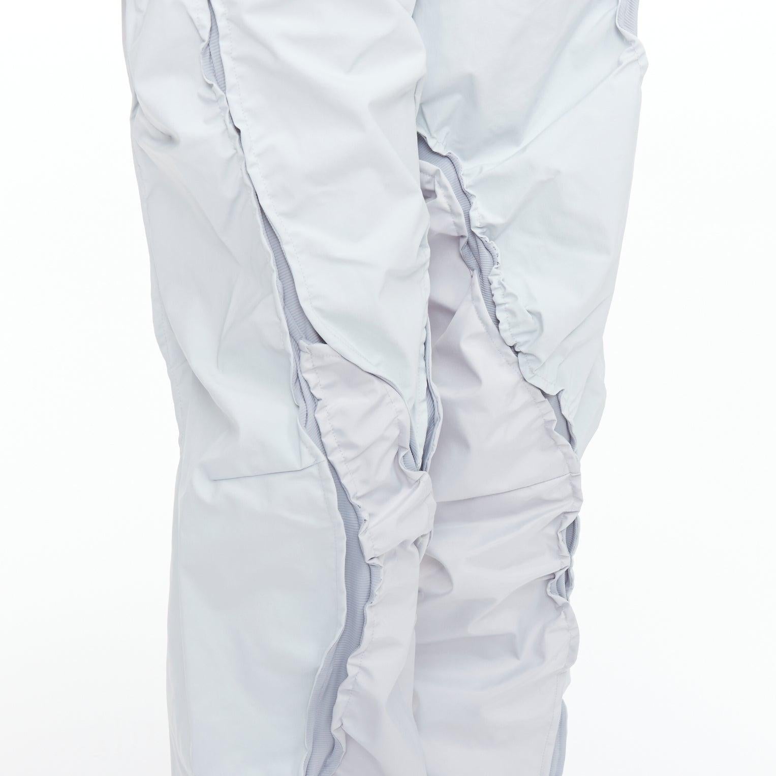 POST ARCHIVE FACTION 6.0 Technical Left Ice baby bleu nylon Pantalon L
Référence : TGAS/E00820
Marque : Post Archive Faction
Modèle : 6.0 Technical Left Ice
Matière : Nylon, mélange
Couleur : Bleu
Motif : Solide
Fermeture : braguette à