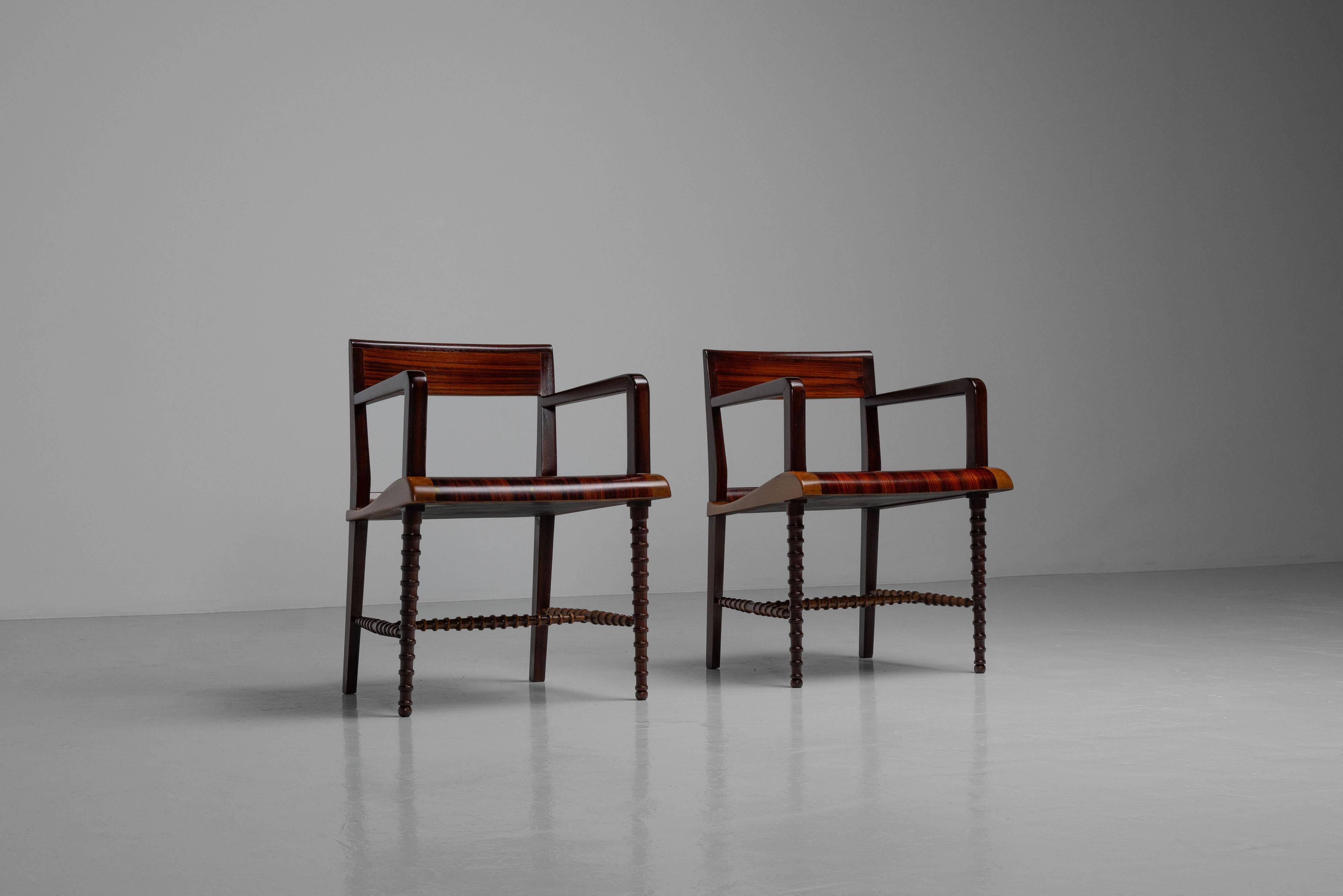 Mid-Century Modern Post Art Nouveau sculptural armchairs made in Italy 1950s en vente