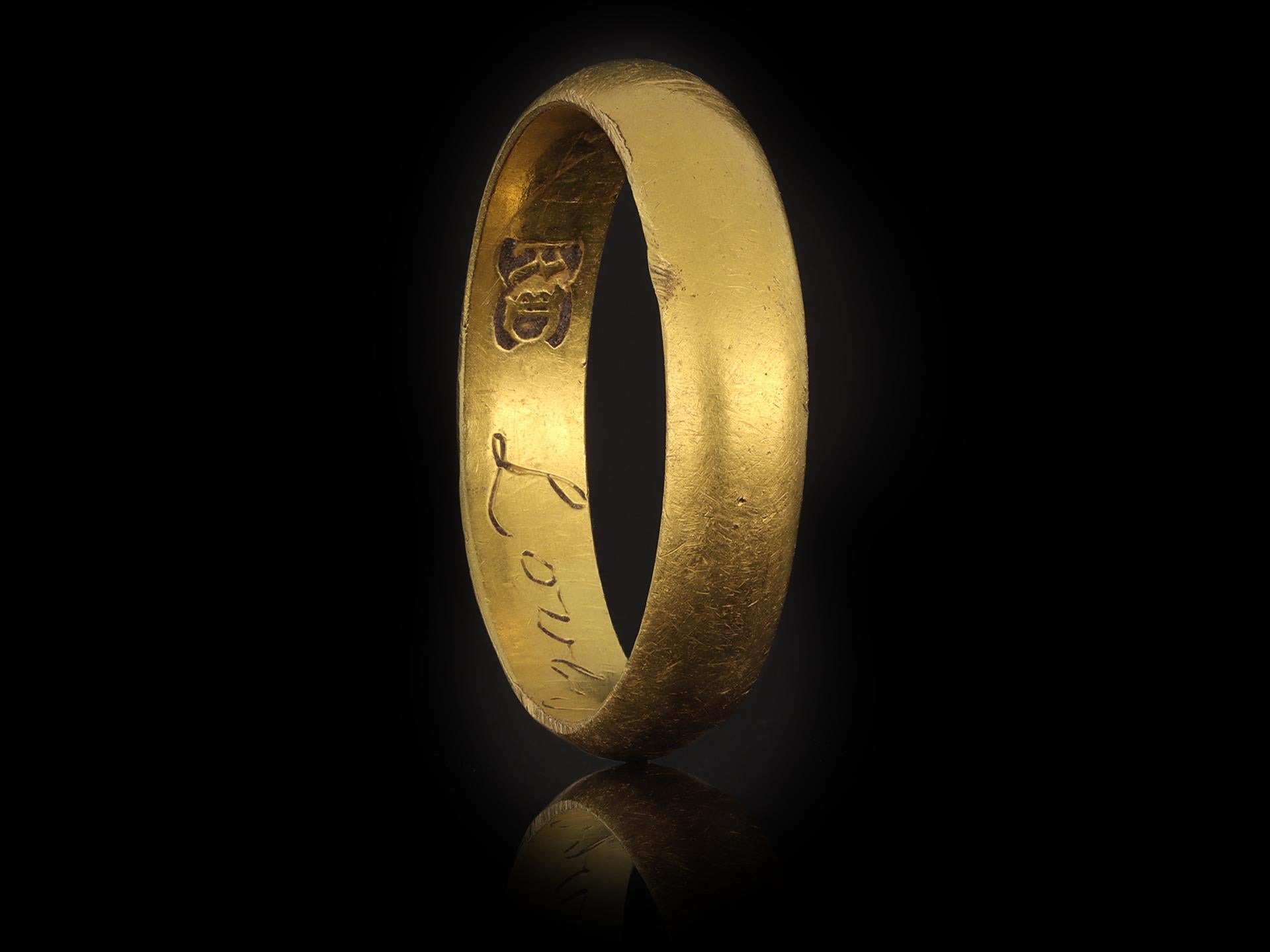 Post Medieval gold posy ring, 'love for ever' circa 17th-18th century. In Good Condition In London, GB