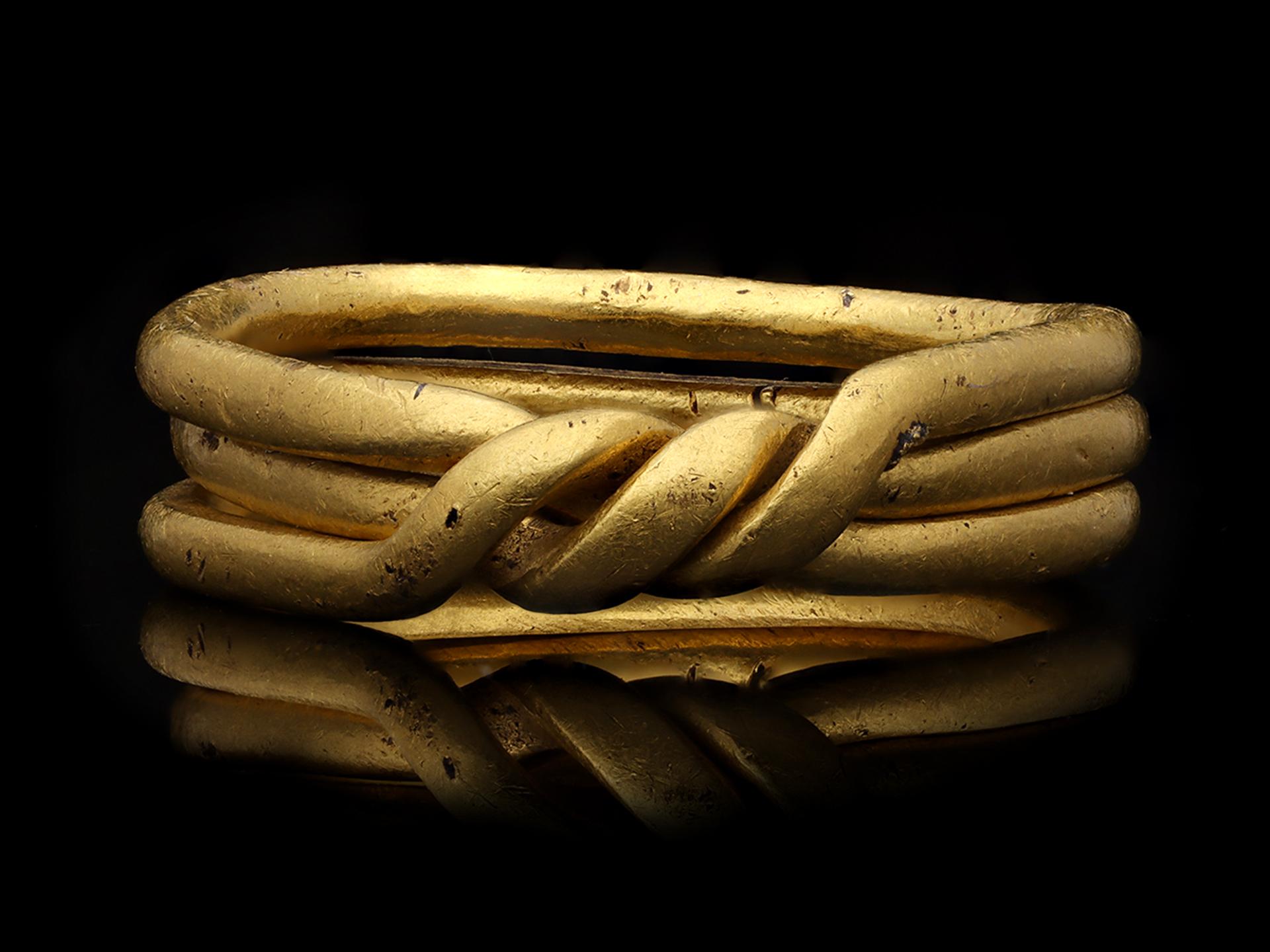Nachmittelalterlicher Gold-Puzzle-Ring, ca. 1650-1700 im Angebot 2
