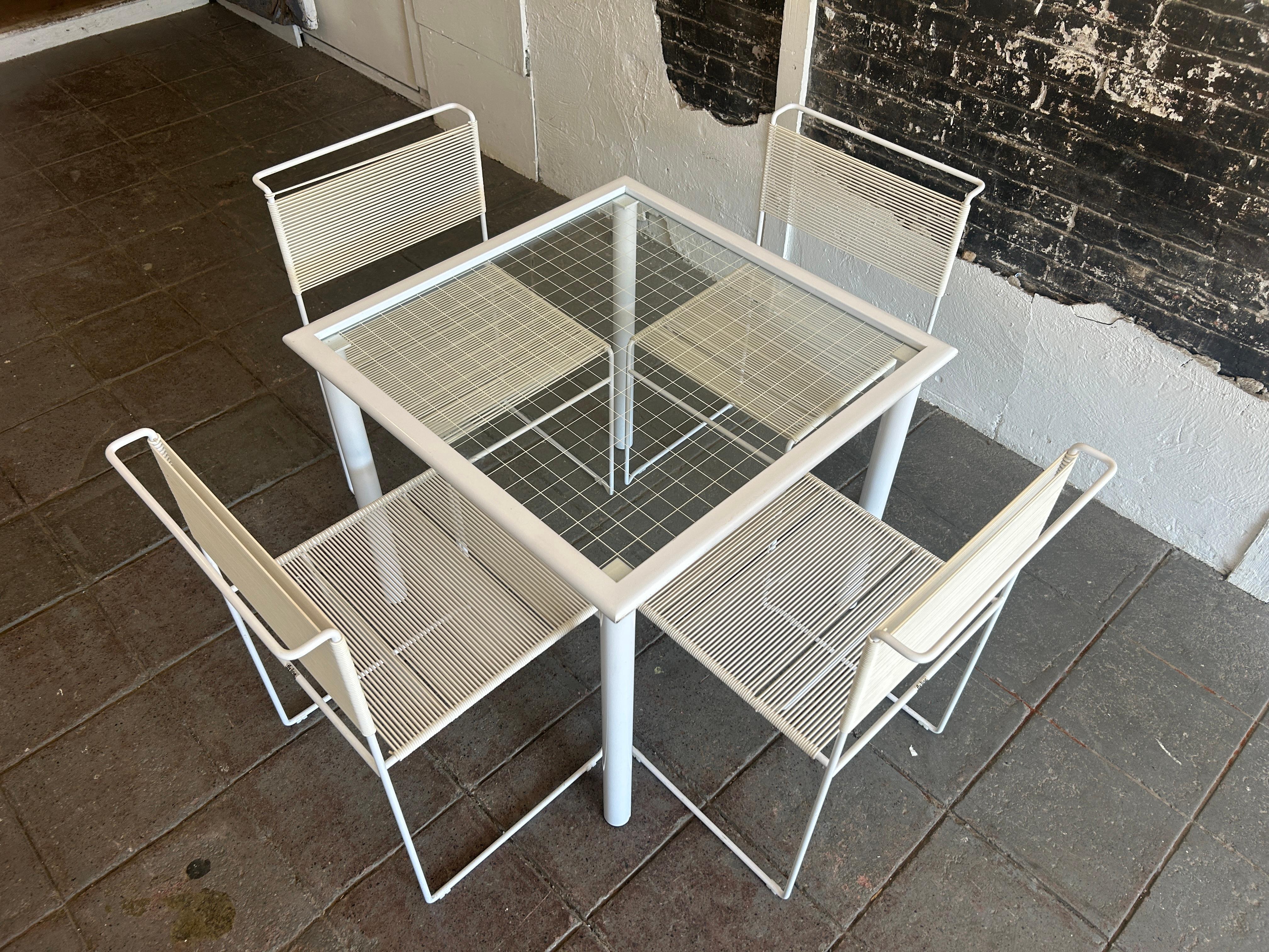 Italian Post modern 1970s 4 Spaghetti chairs & grid table set by Giandomenico Belotti For Sale