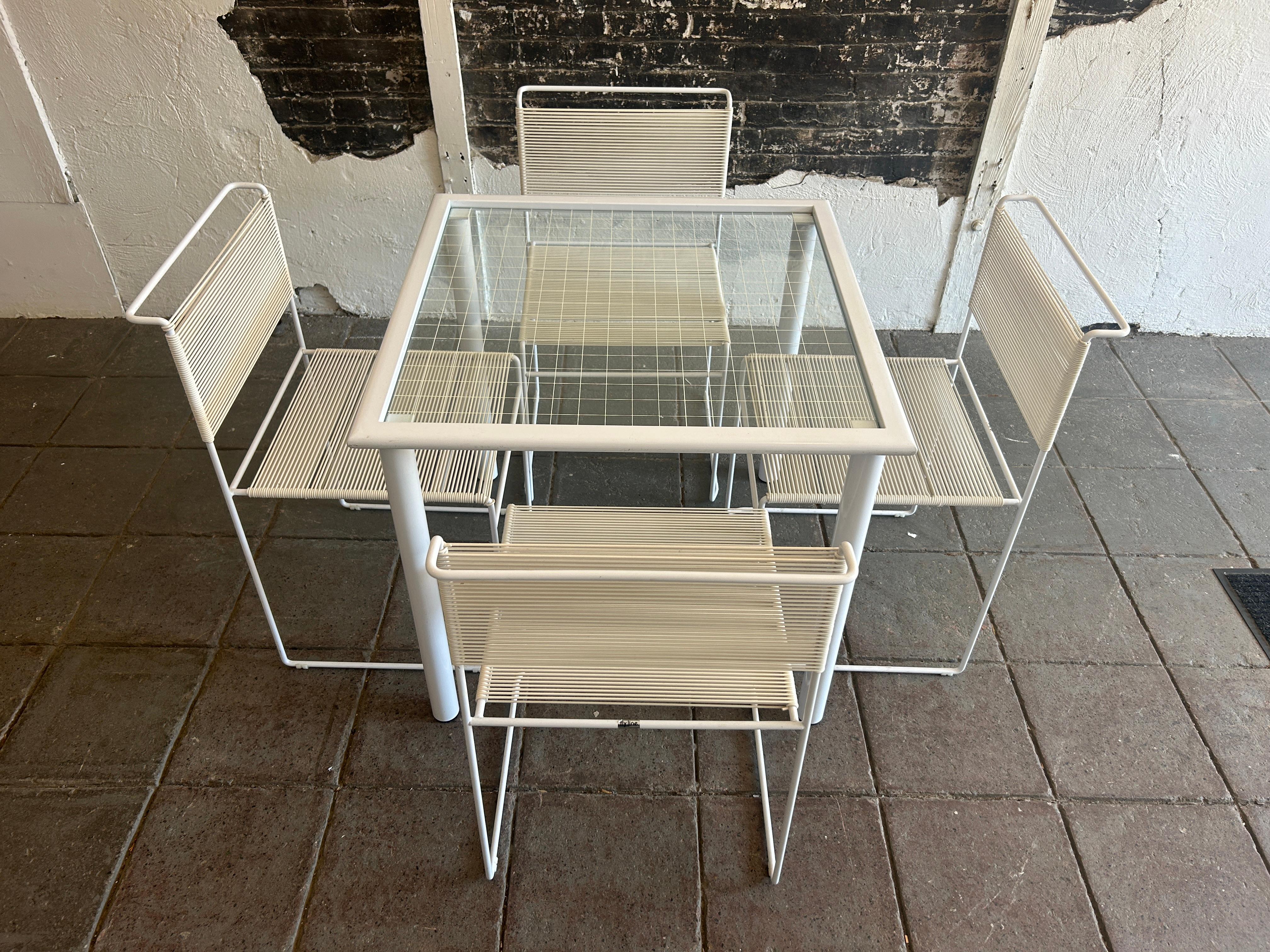 Metalwork Post modern 1970s 4 Spaghetti chairs & grid table set by Giandomenico Belotti For Sale