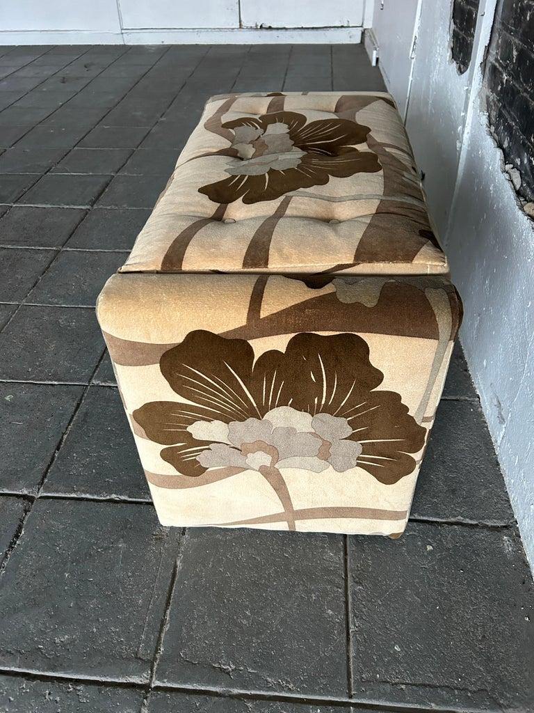 Velluto Panca Parsons post-moderna degli anni '70, marrone, marrone e floreale, in stile Milo Baughman in vendita