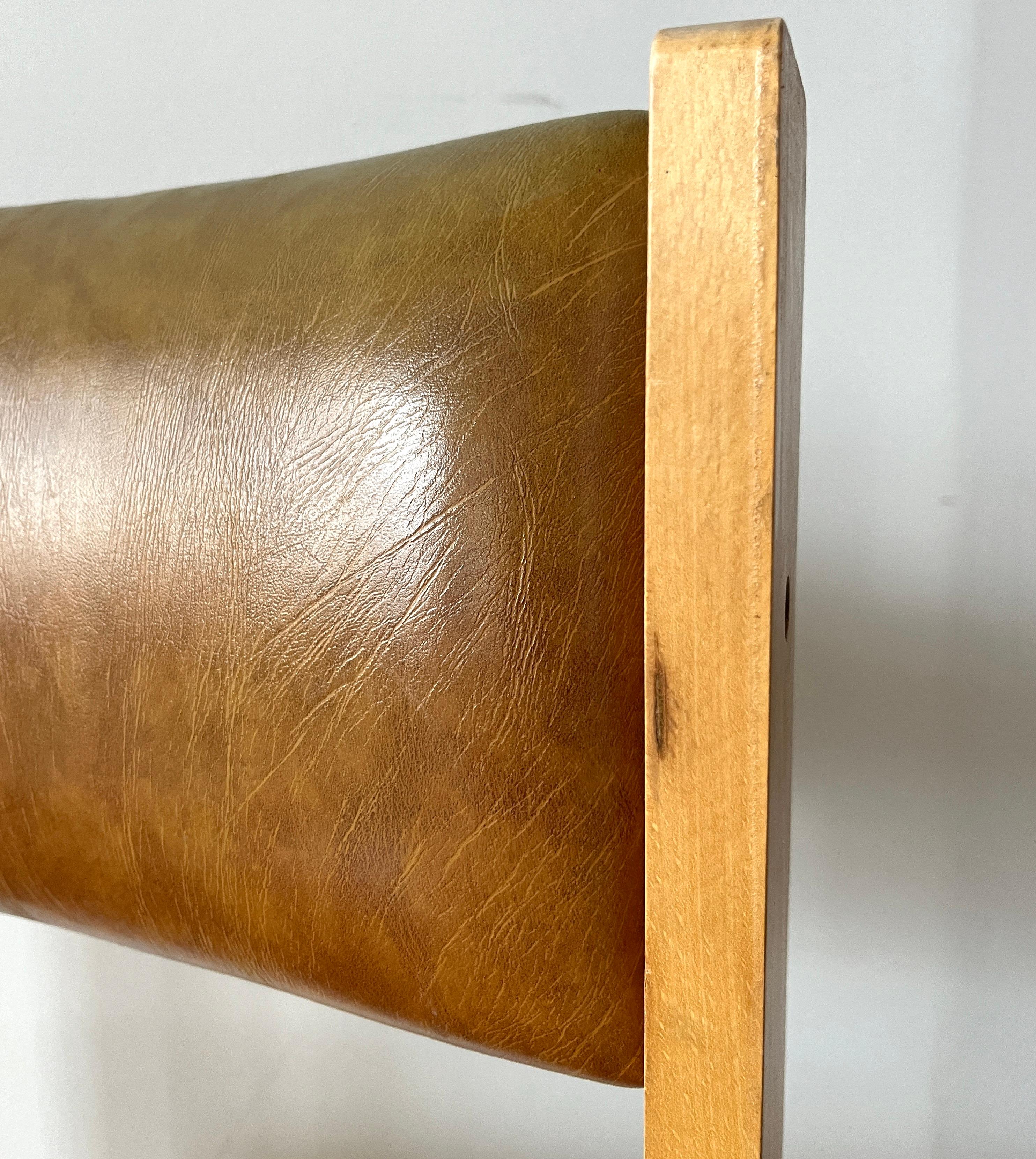 Post-modern 1970s Wood Desk Chair by Chatham County Furniture, High Point In Good Condition In Chicago, IL