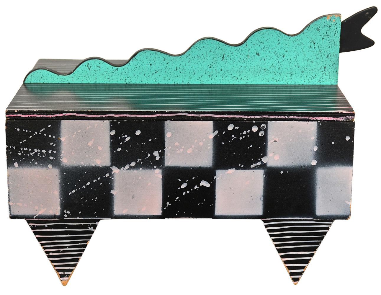 Post Modern 1980s Handmade Lacquered Box by Hollis Fingold, Signed In Good Condition For Sale In Los Angeles, CA