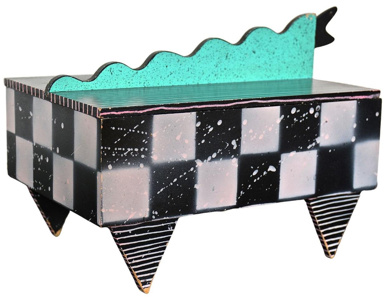 Late 20th Century Post Modern 1980s Handmade Lacquered Box by Hollis Fingold, Signed For Sale