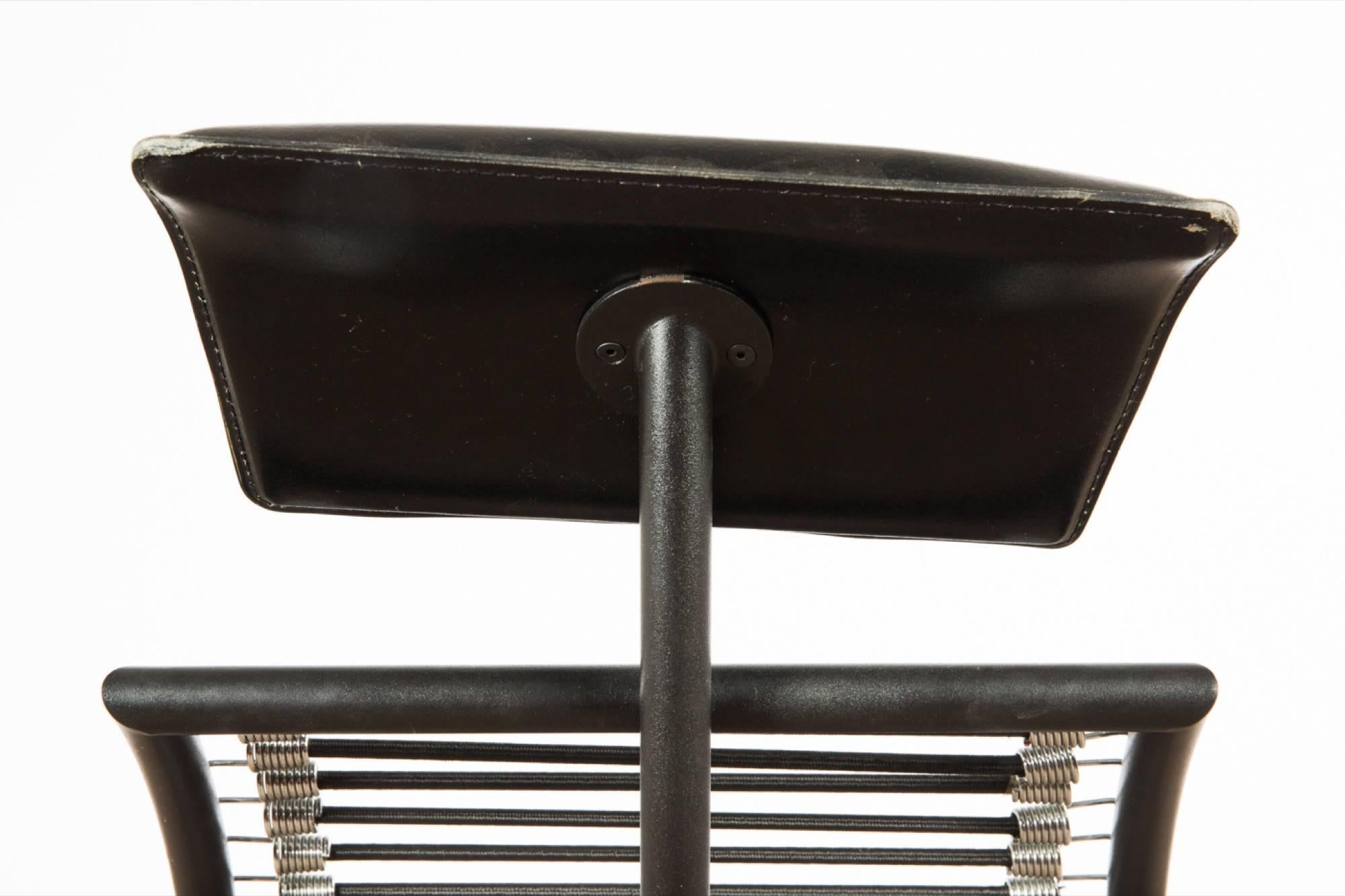 Postmodern Italian Chaise Lounge Chair, 1980s For Sale 1
