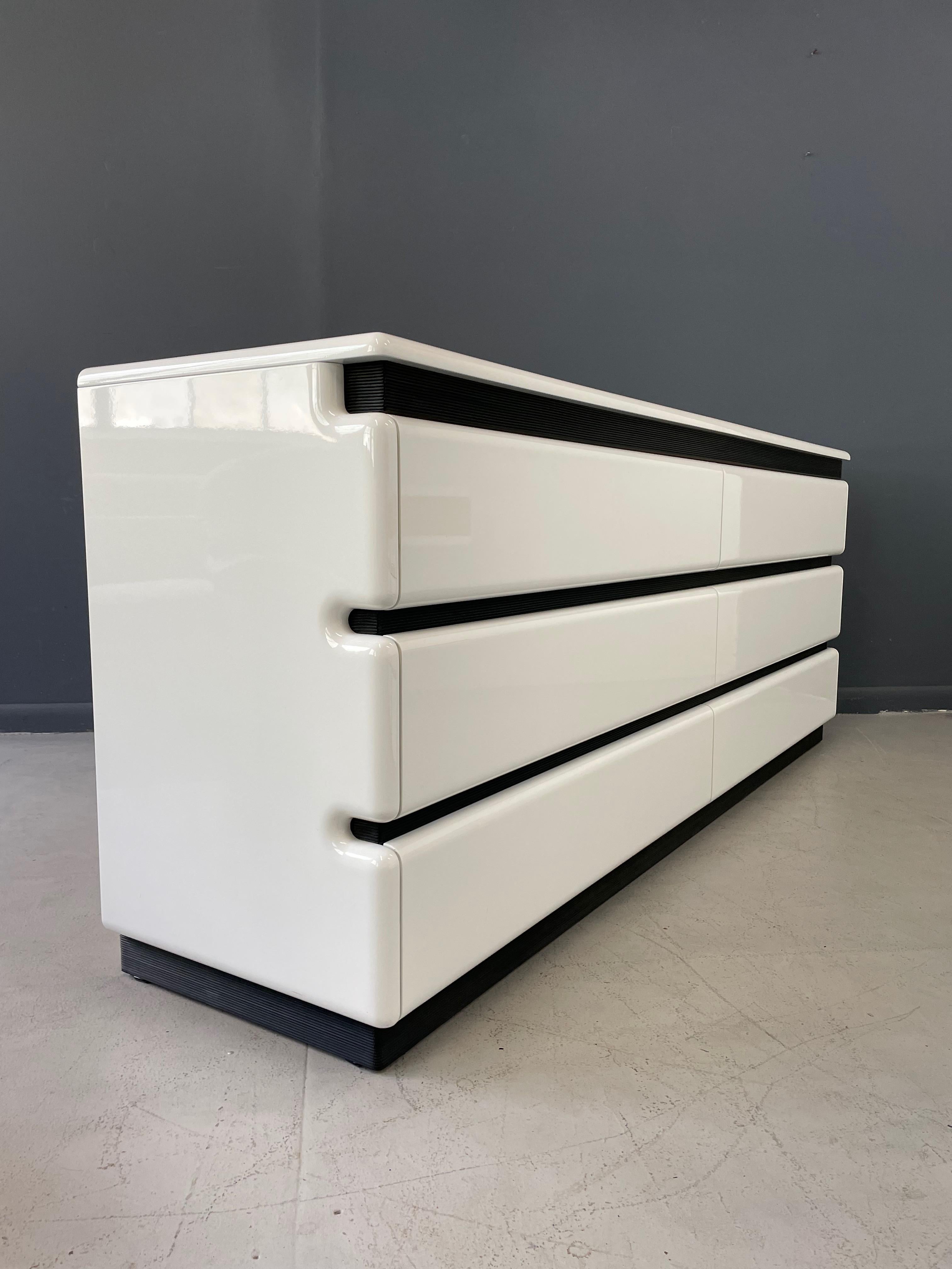Post-Modern 1980s Lacquered White Nightstands W/Rubber Accents by Roger Rougier 5