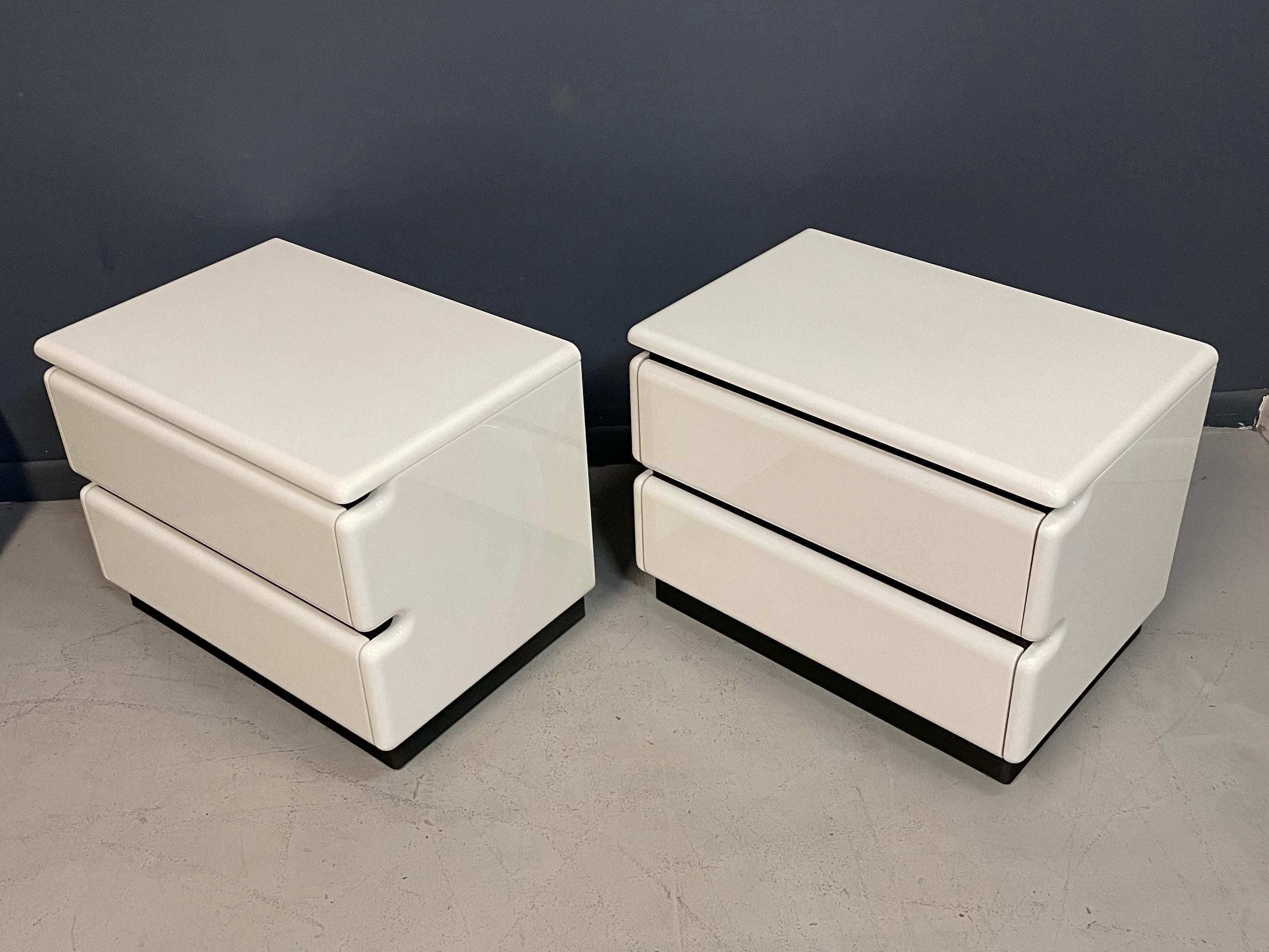 Post-Modern 1980s Lacquered White Nightstands W/Rubber Accents by Roger Rougier 1