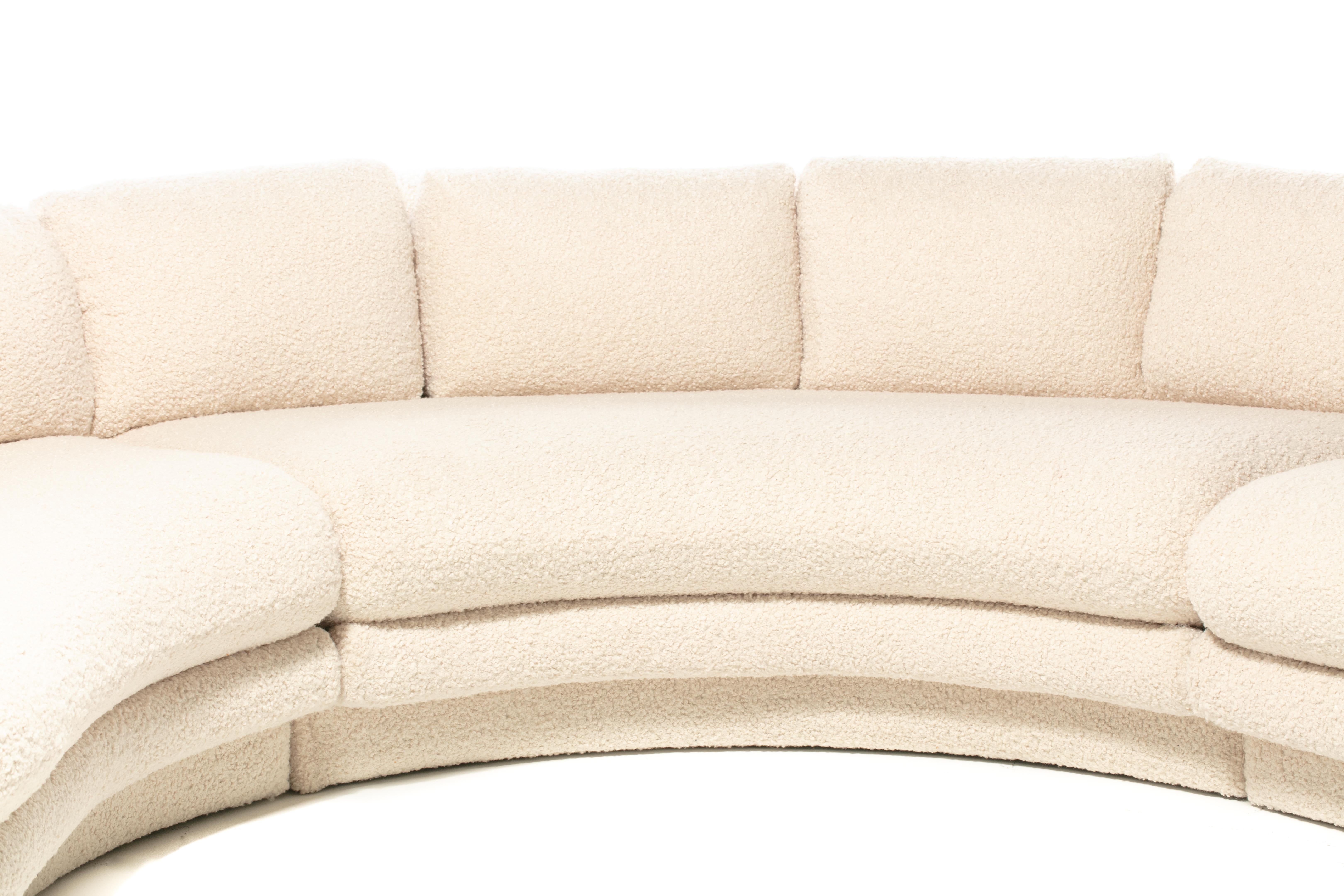 Sofá seccional Post Modern 1990s Preview en Bouclé blanco marfil afelpado en venta 8