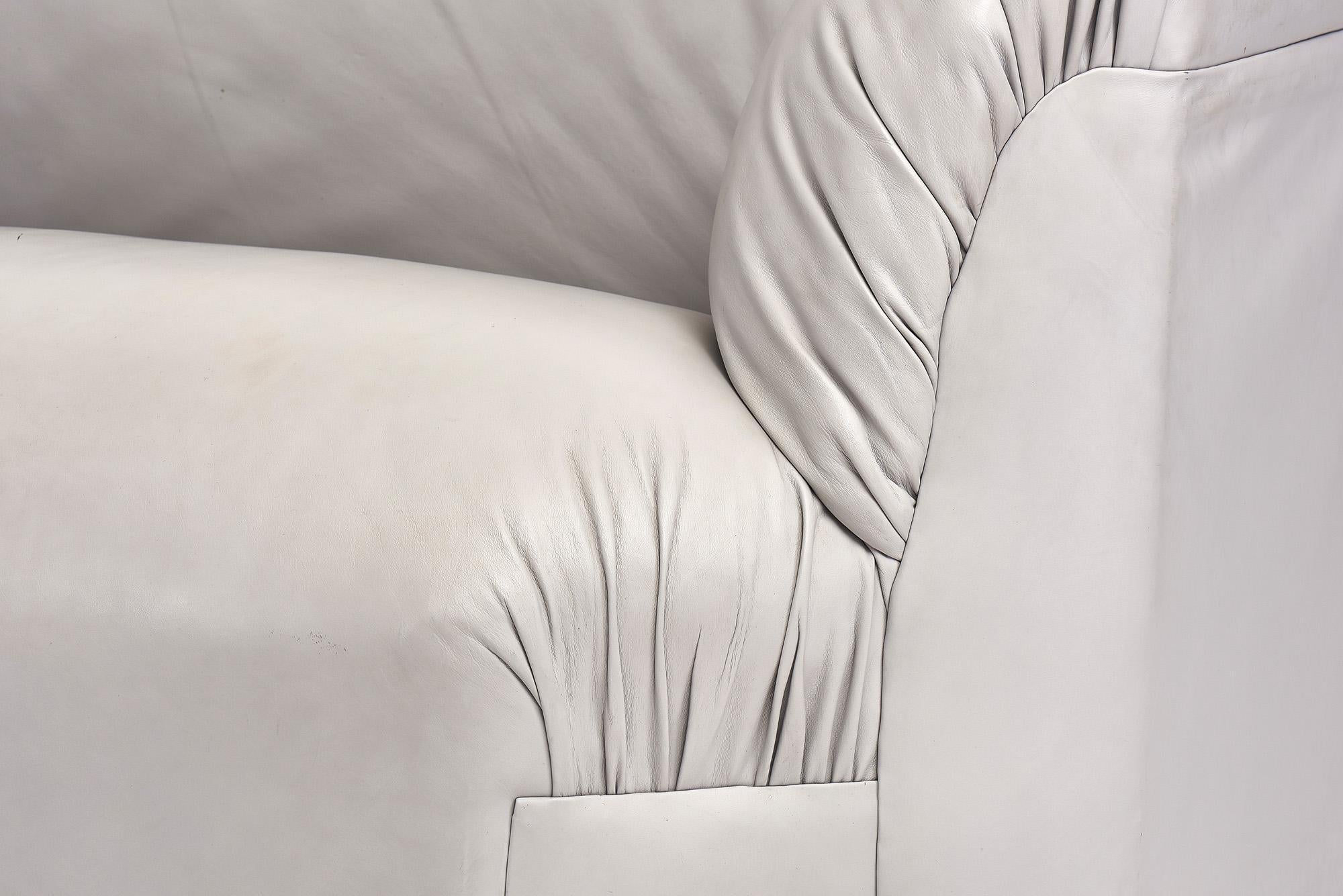 Postmoderne 2-teilige Sofas aus grauem Leder im Angebot 3
