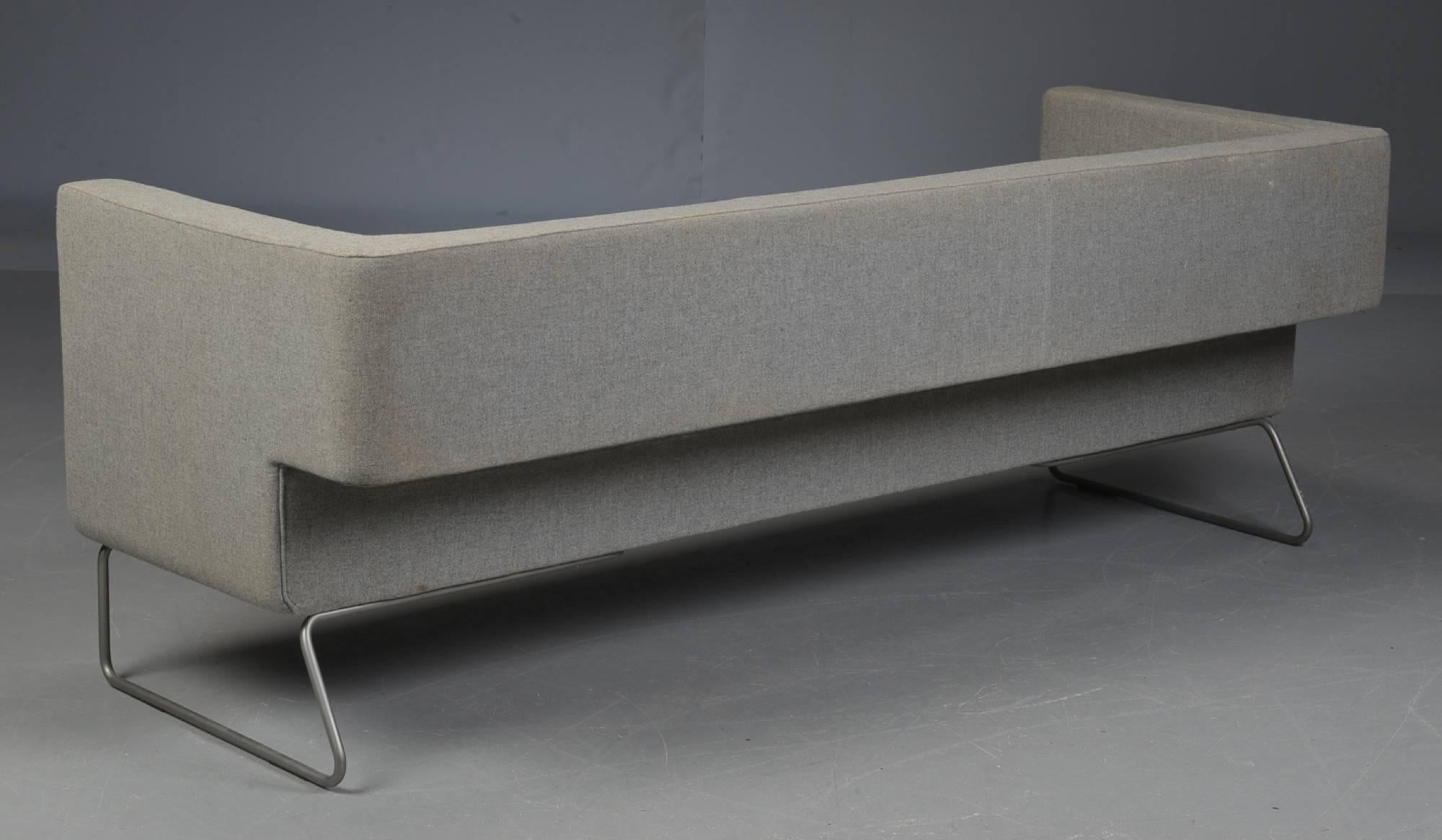 20th Century Post-Modern Three Person Sofa in Gray Wool For Sale