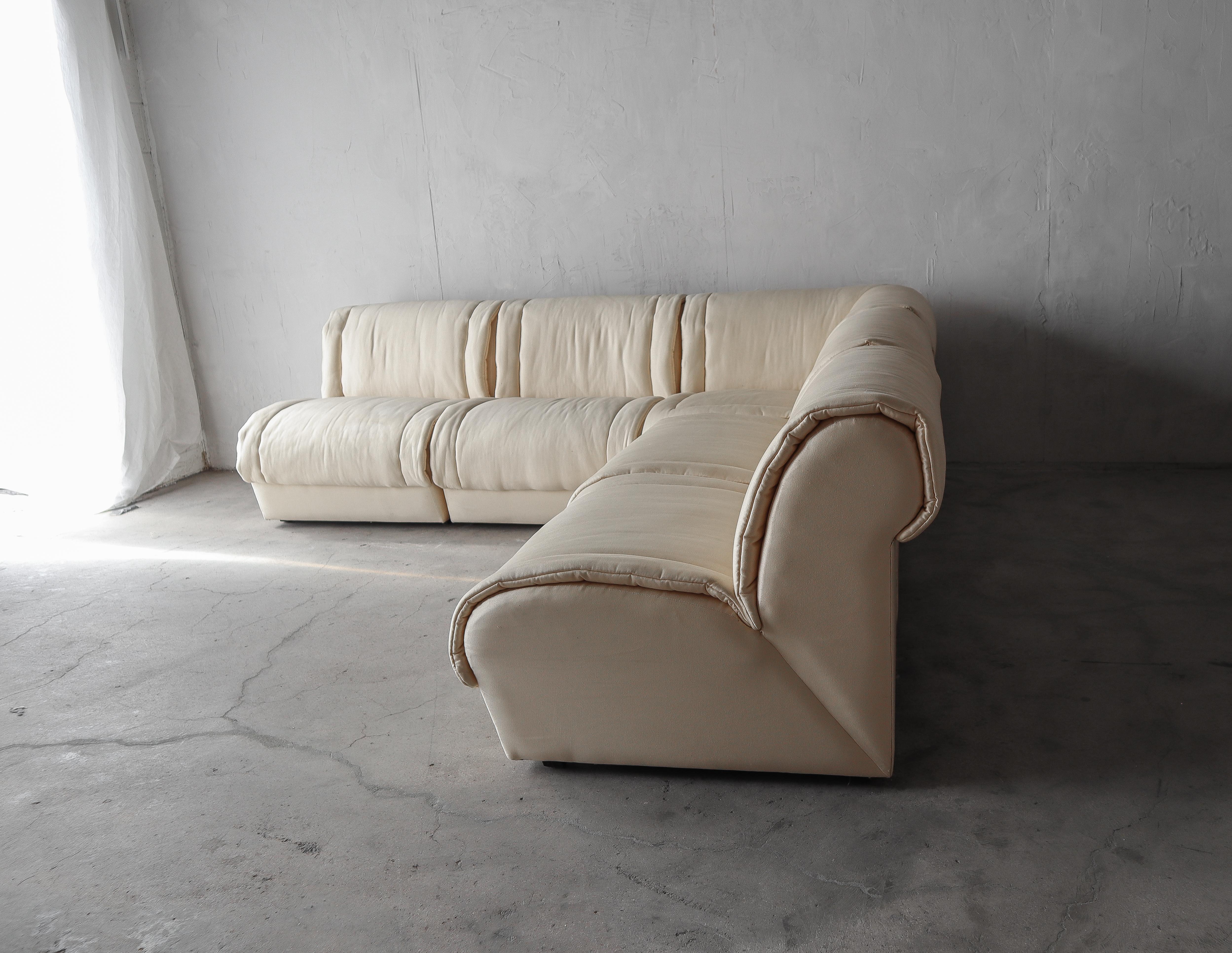 Postmodernes 6teiliges modulares Sofa (20. Jahrhundert) im Angebot