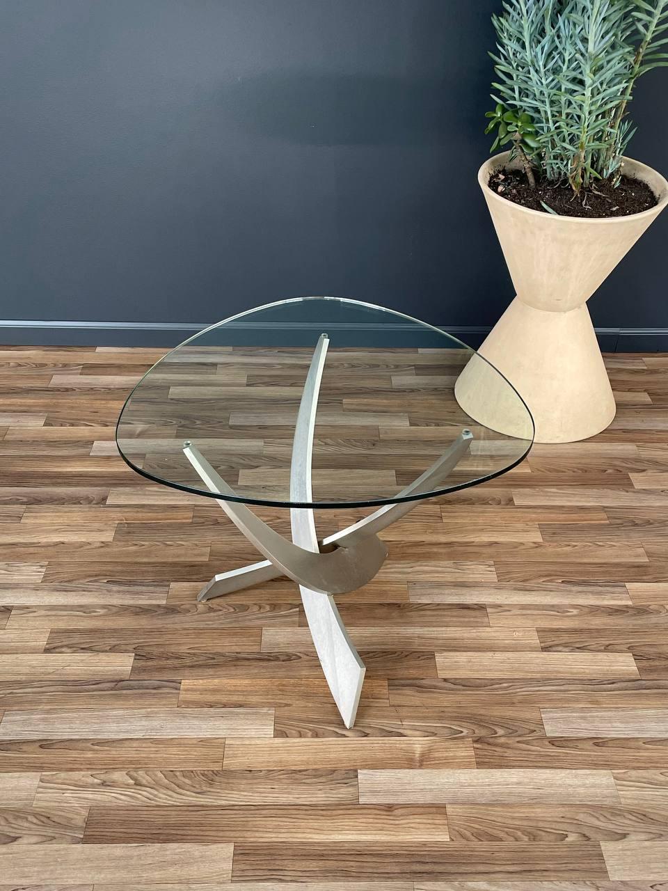 Postmoderne Table d'appoint abstraite en acier et verre post-moderne de Carl Muller en vente