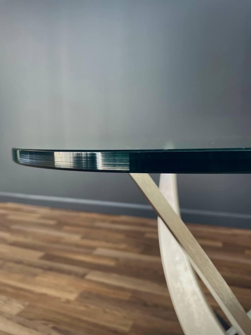 Acier Table d'appoint abstraite en acier et verre post-moderne de Carl Muller en vente