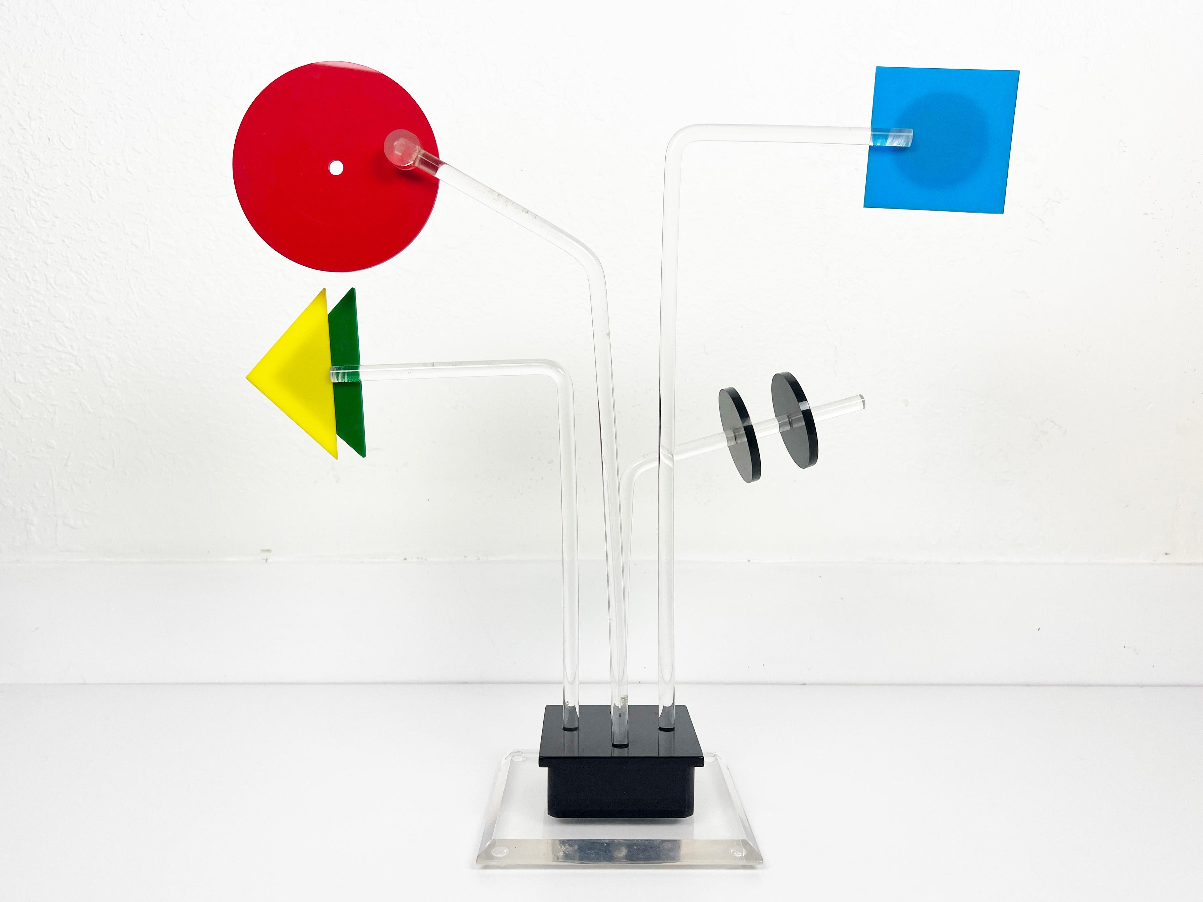 Sculpture abstraite acrylique post-moderne en vente 2
